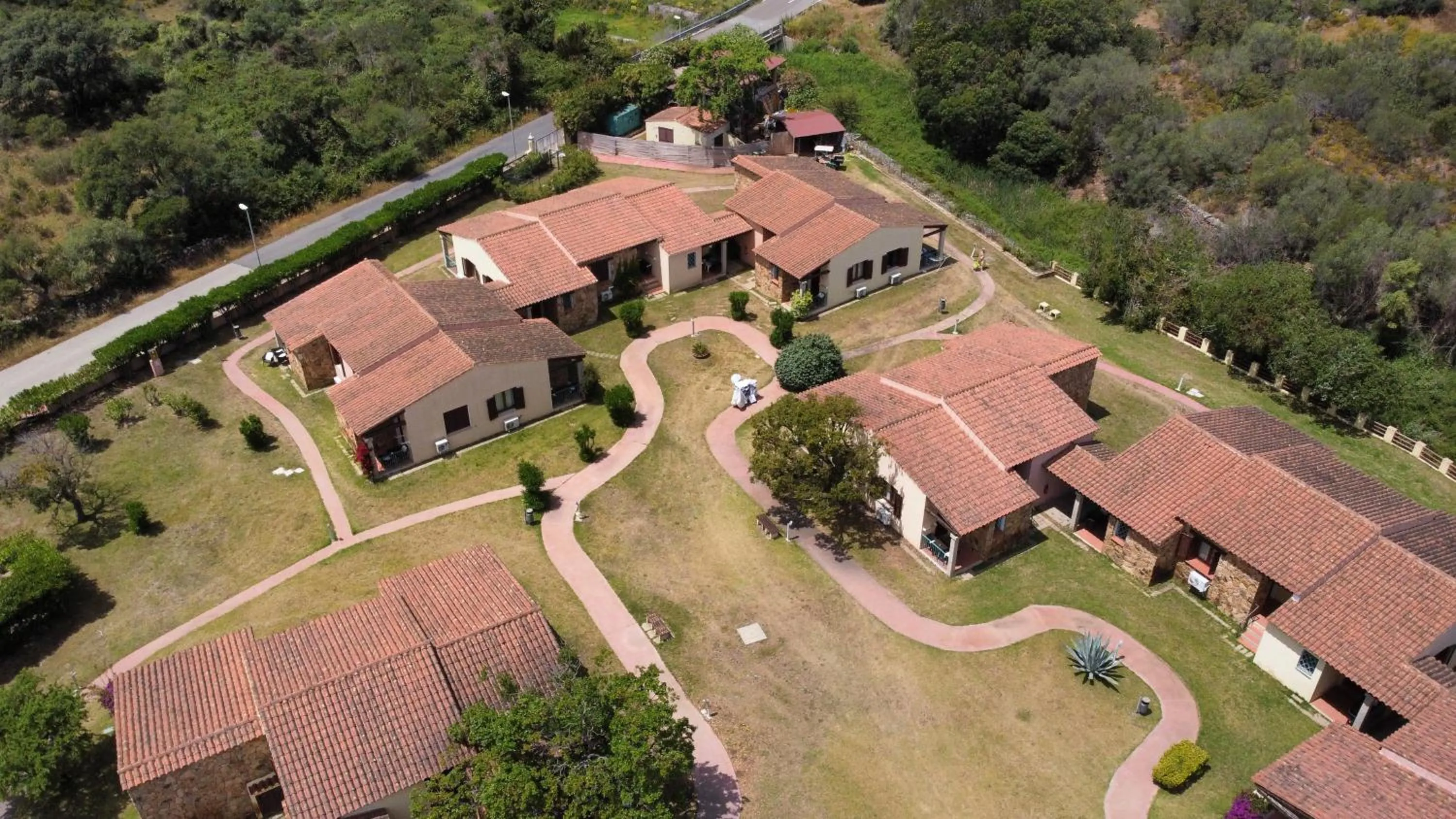 Photo of the whole room in Li Suari Club Village