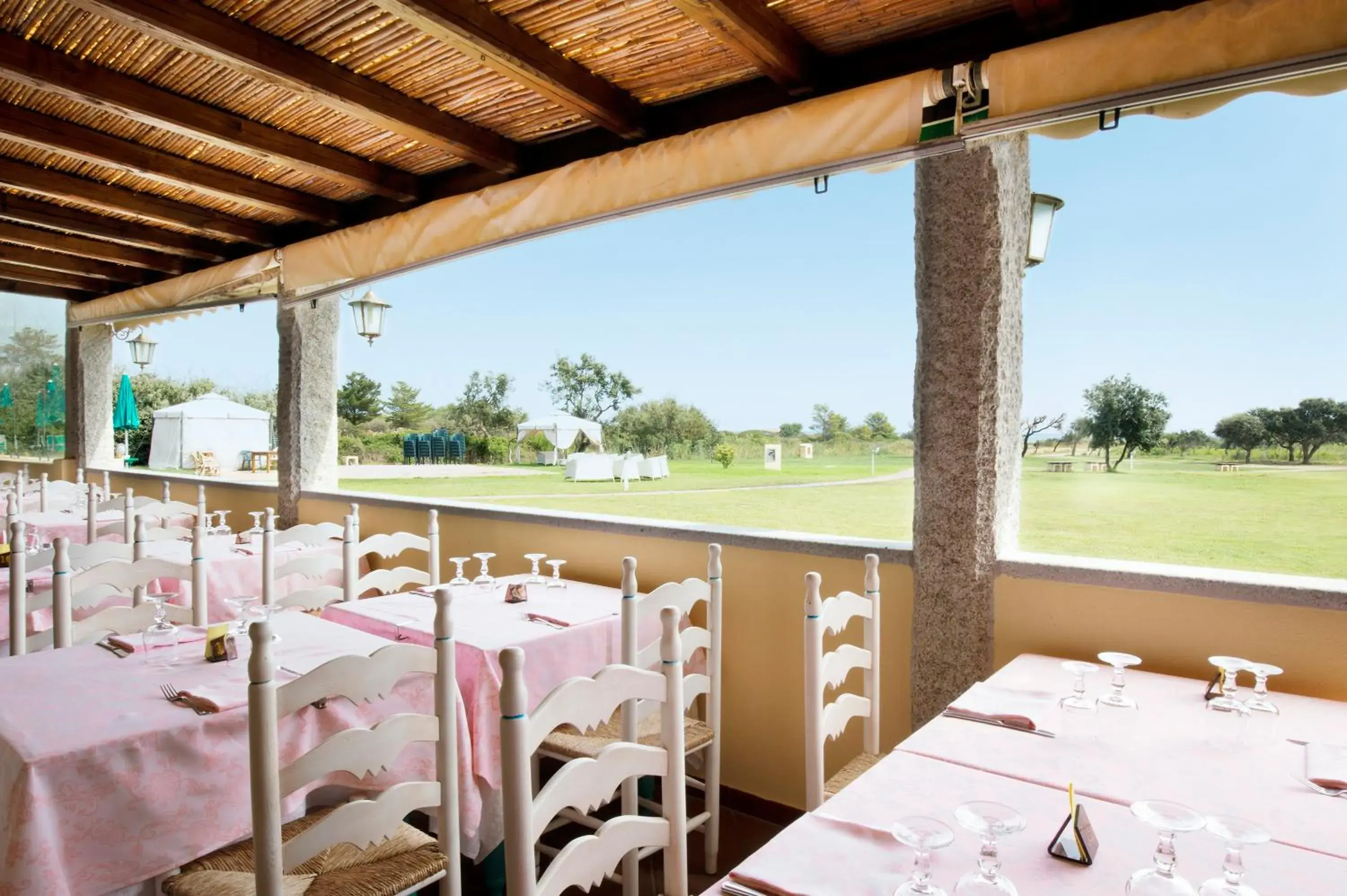 Restaurant/places to eat in Li Suari Club Village Restaurant/places to eat in Li Suari Club Village