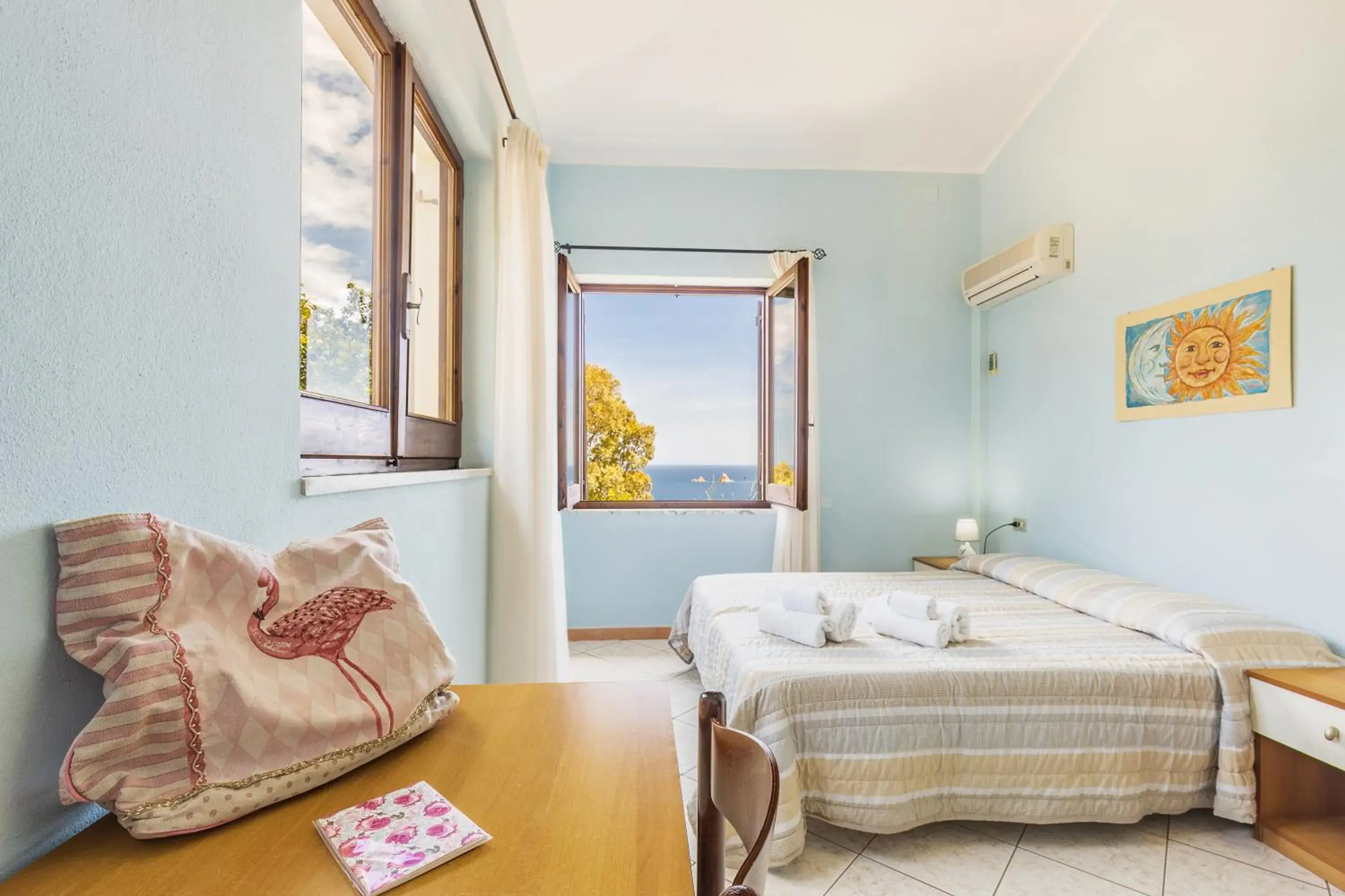 Triple Room in Ostello Bellavista Triple Room in Ostello Bellavista