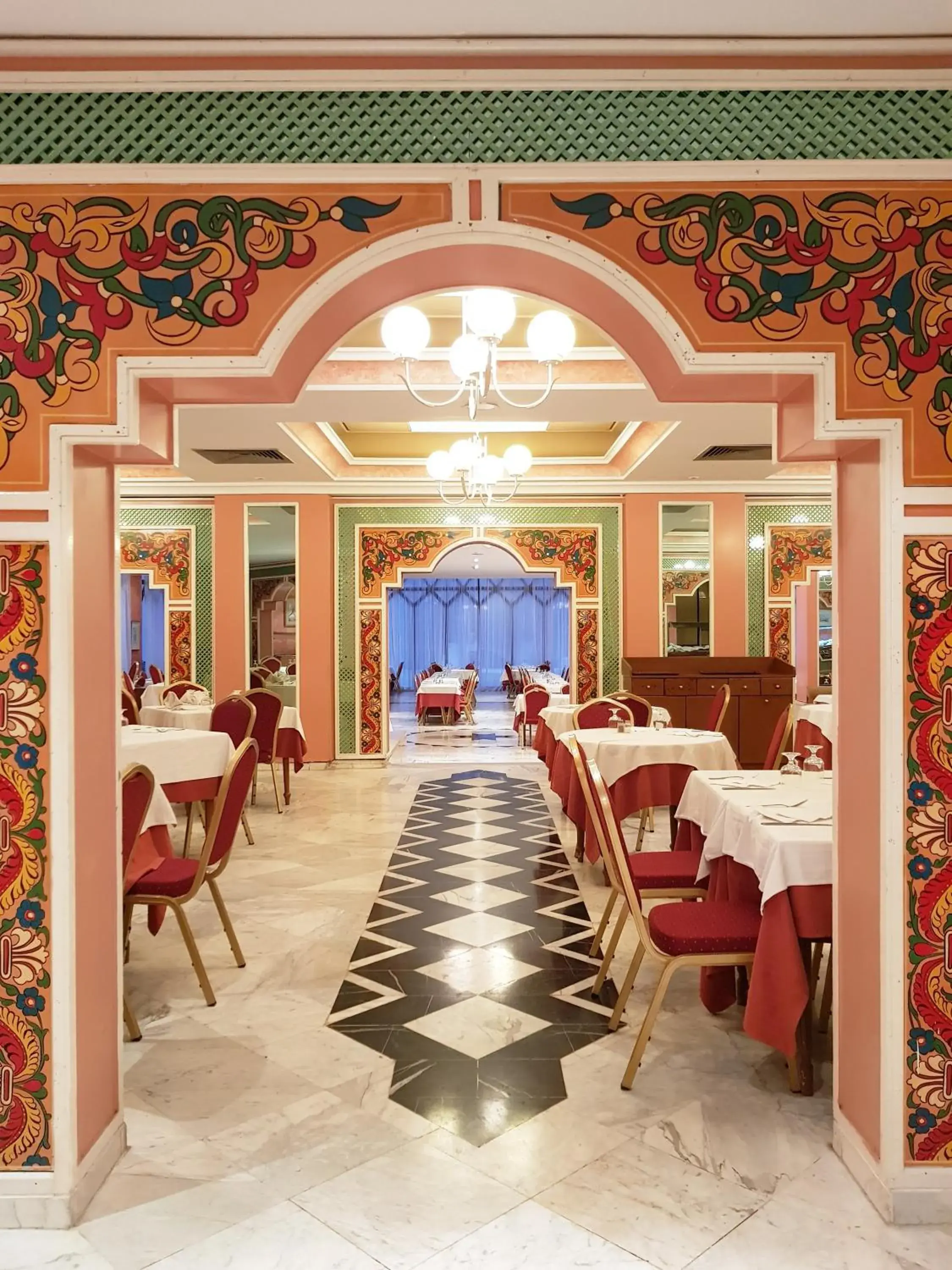 Restaurant/places to eat in L'Orient Palace Resort and Spa Restaurant/places to eat in L'Orient Palace Resort and Spa