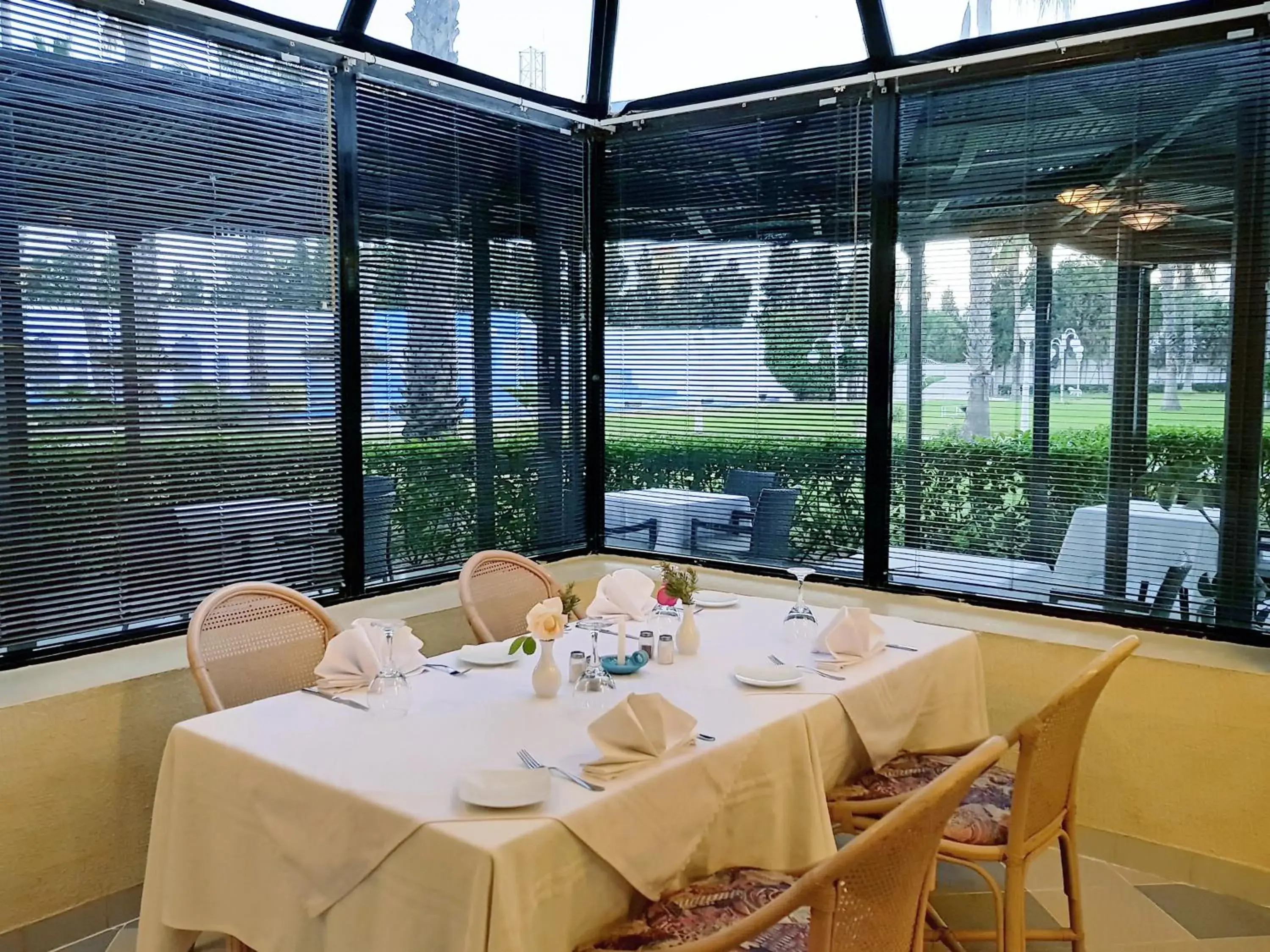 Restaurant/places to eat in L'Orient Palace Resort and Spa Restaurant/places to eat in L'Orient Palace Resort and Spa