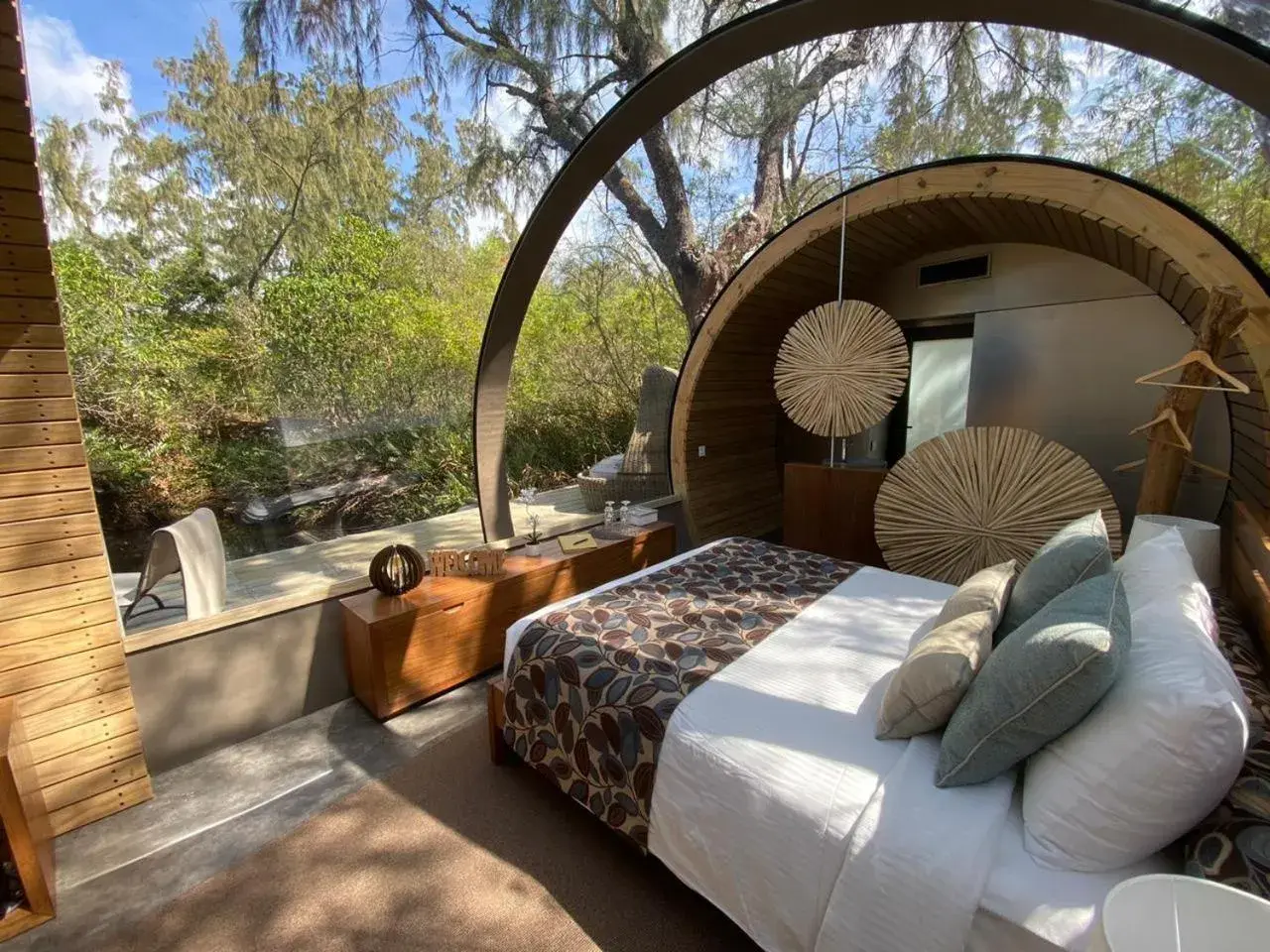 Lake view, Bed in Bubble Lodge Ile aux Cerfs Island Lake view, Bed in Bubble Lodge Ile aux Cerfs Island