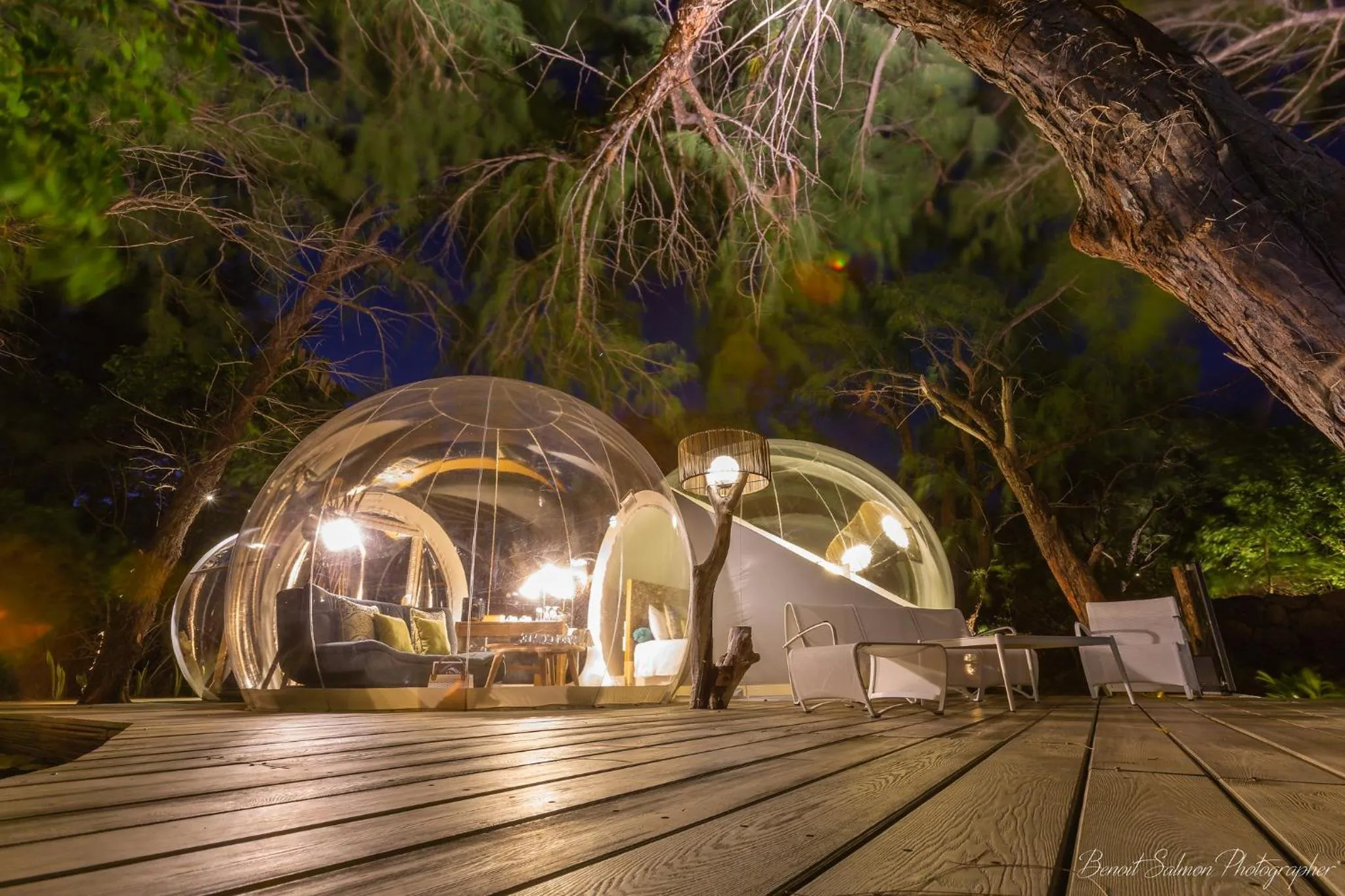 Night in Bubble Lodge Ile aux Cerfs Island