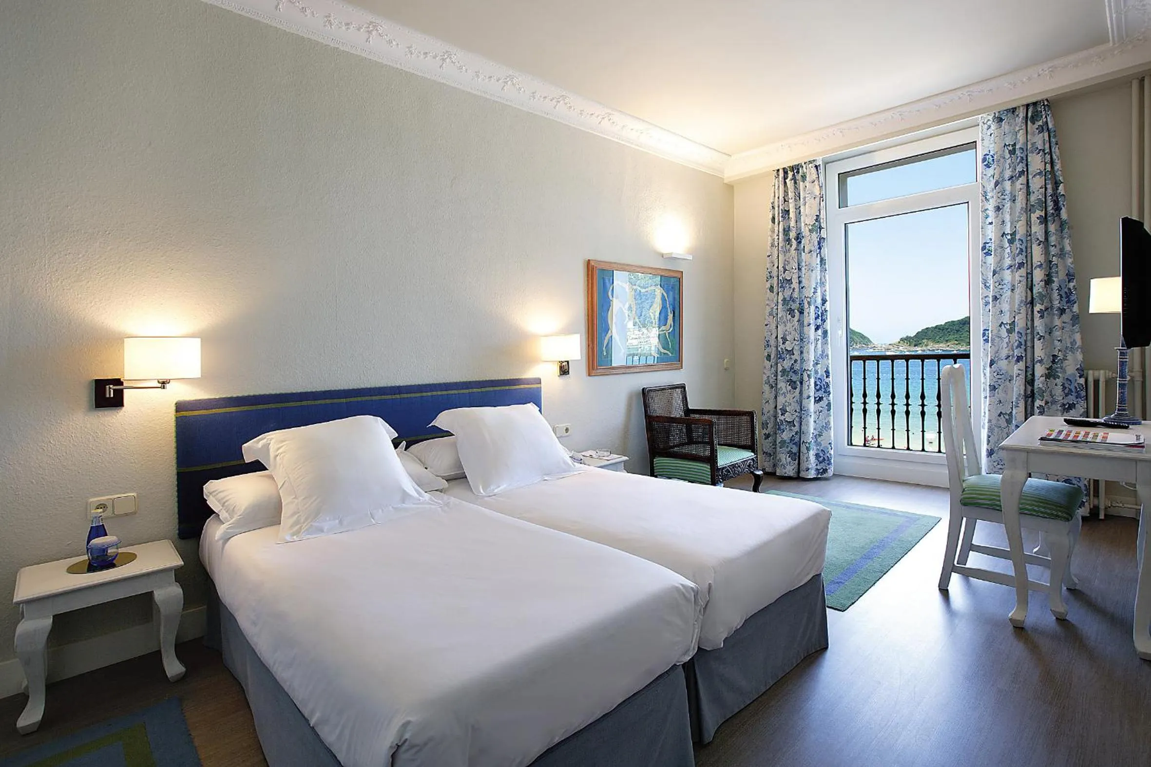 Photo of the whole room, Bed in Hotel Niza