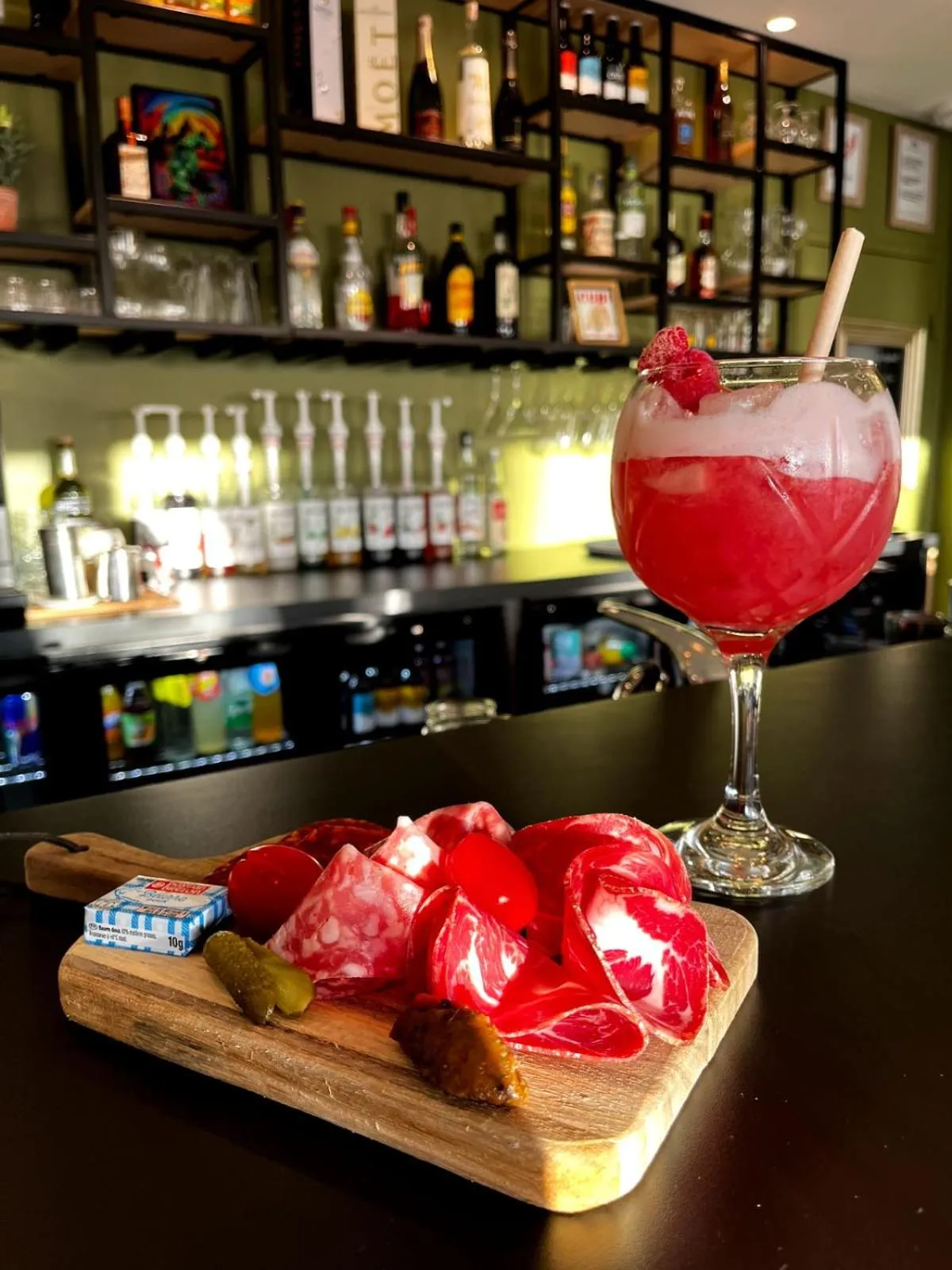 Restaurant/places to eat in Hôtel Pont Rouge , Carcassonne