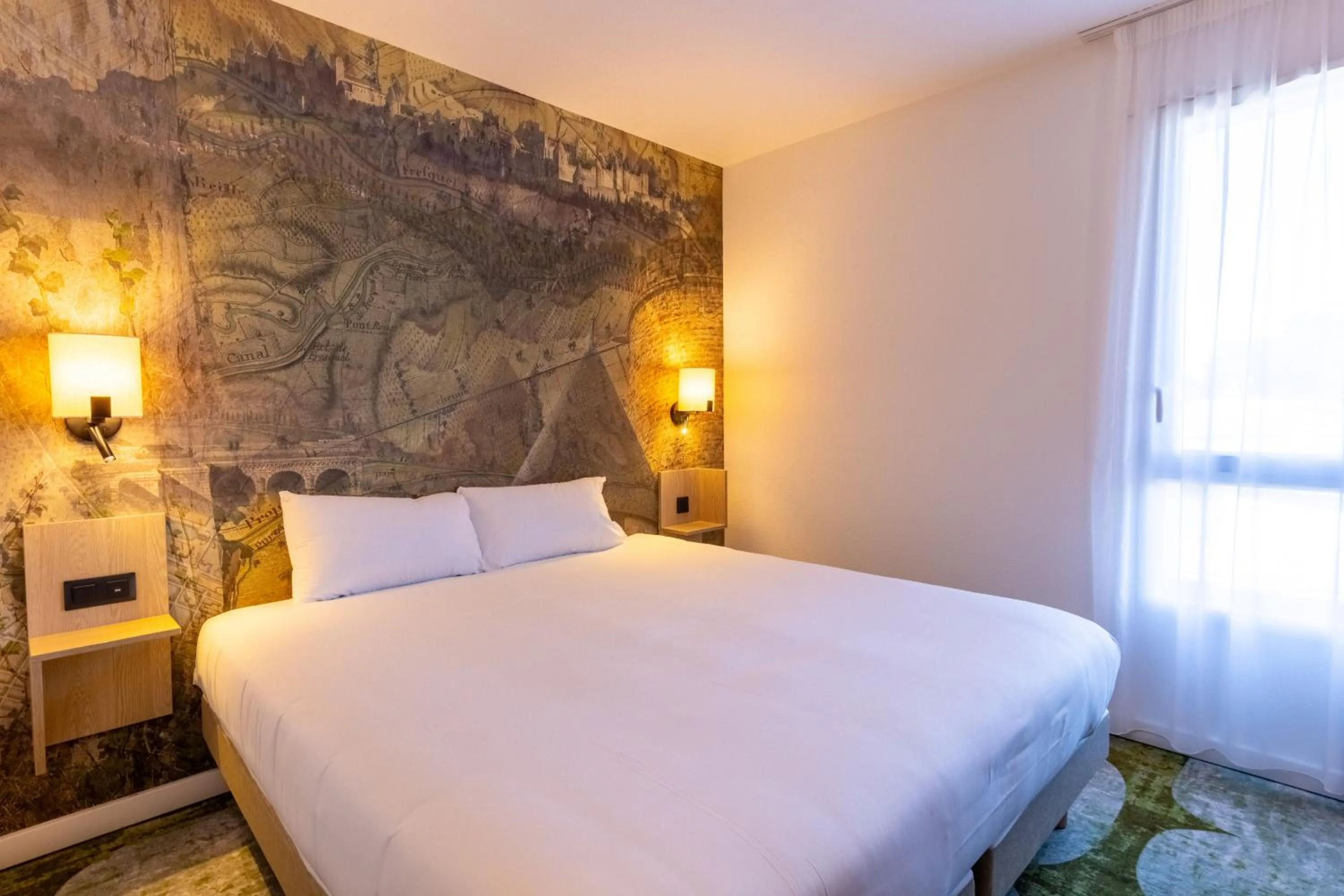 Bed in Hôtel Pont Rouge , Carcassonne