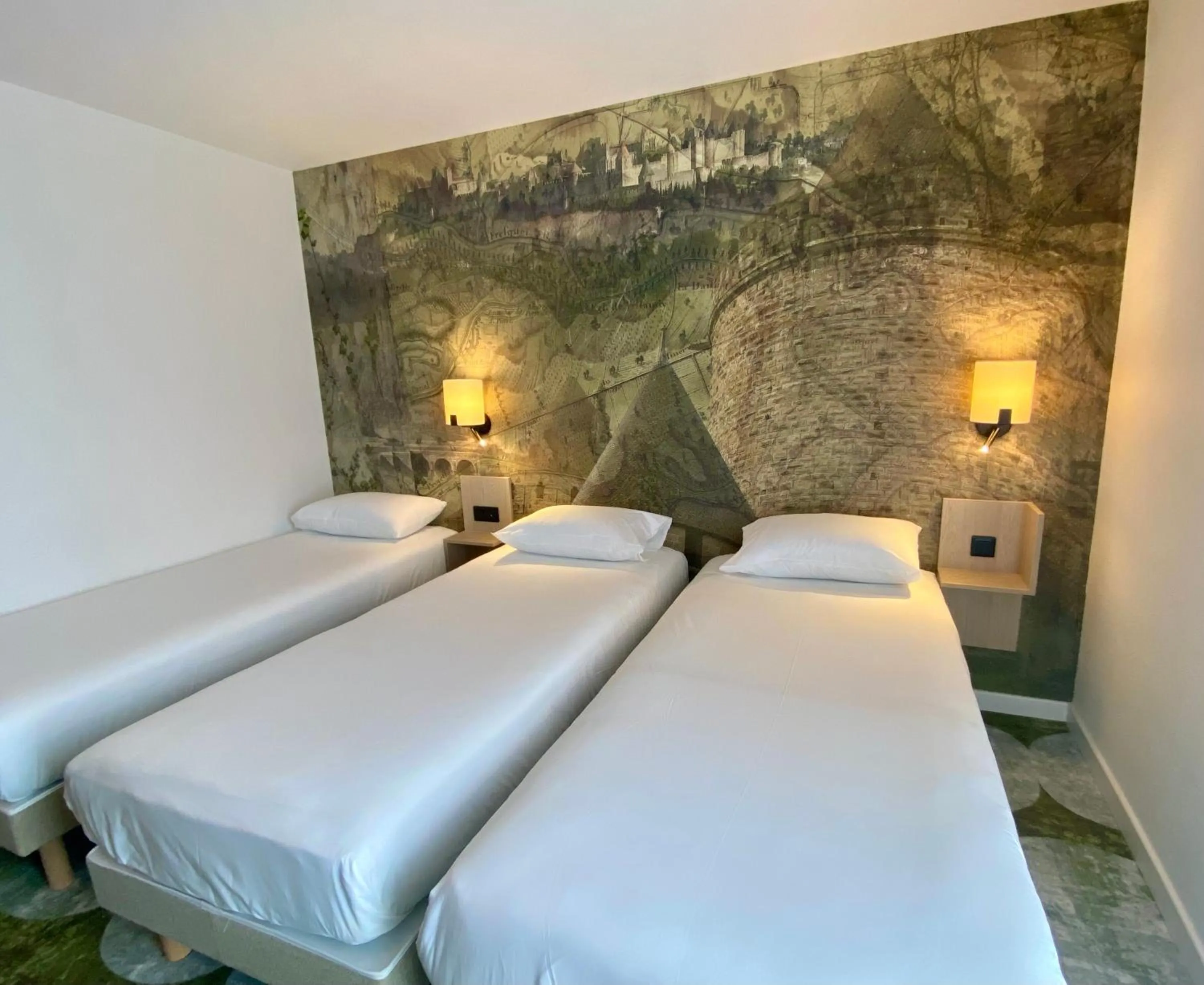 air conditioner, Bed in Hôtel Pont Rouge , Carcassonne