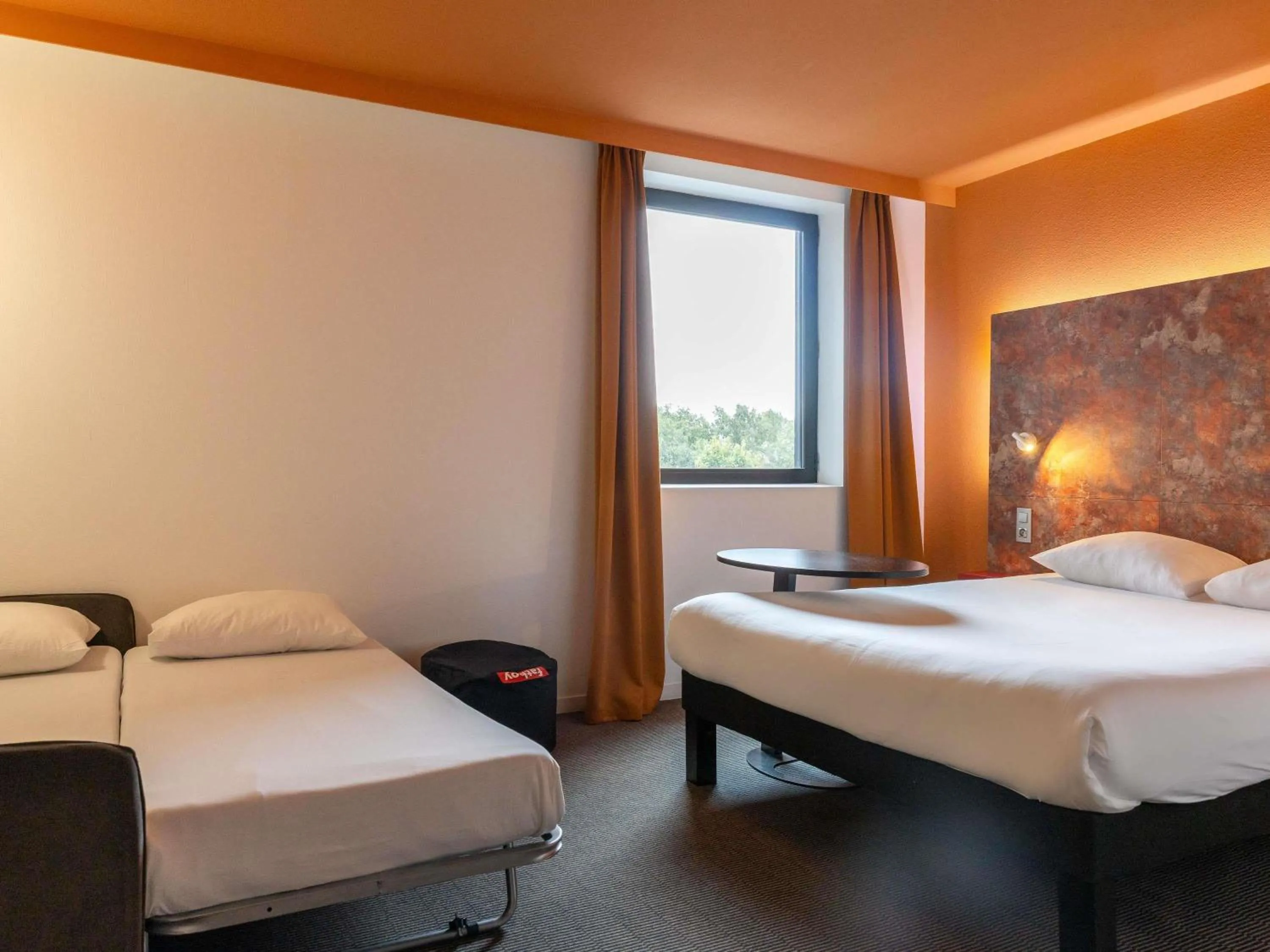 Bedroom, Bed in ibis Styles Toulouse Cite Espace