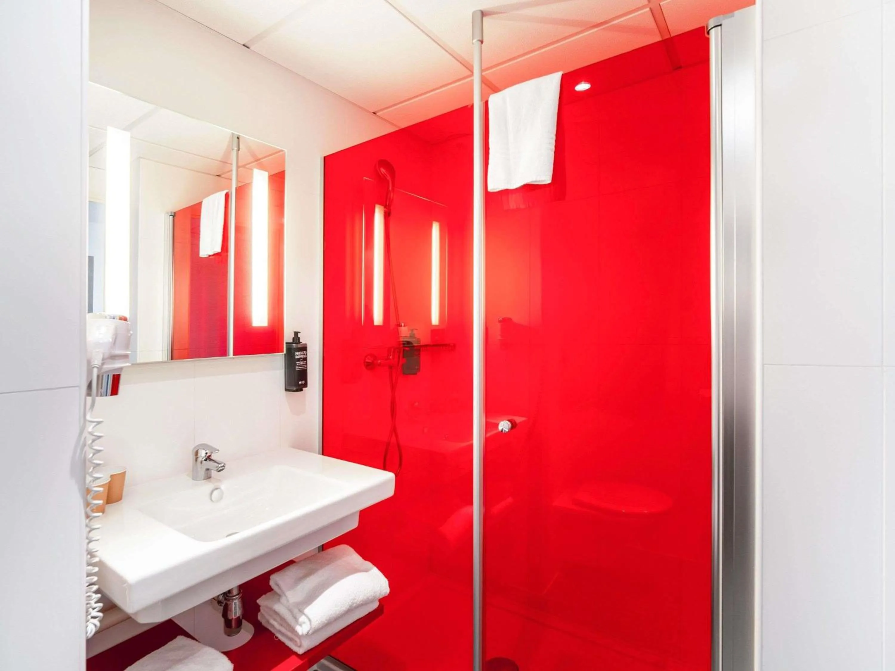 Bedroom in ibis Styles Toulouse Cite Espace