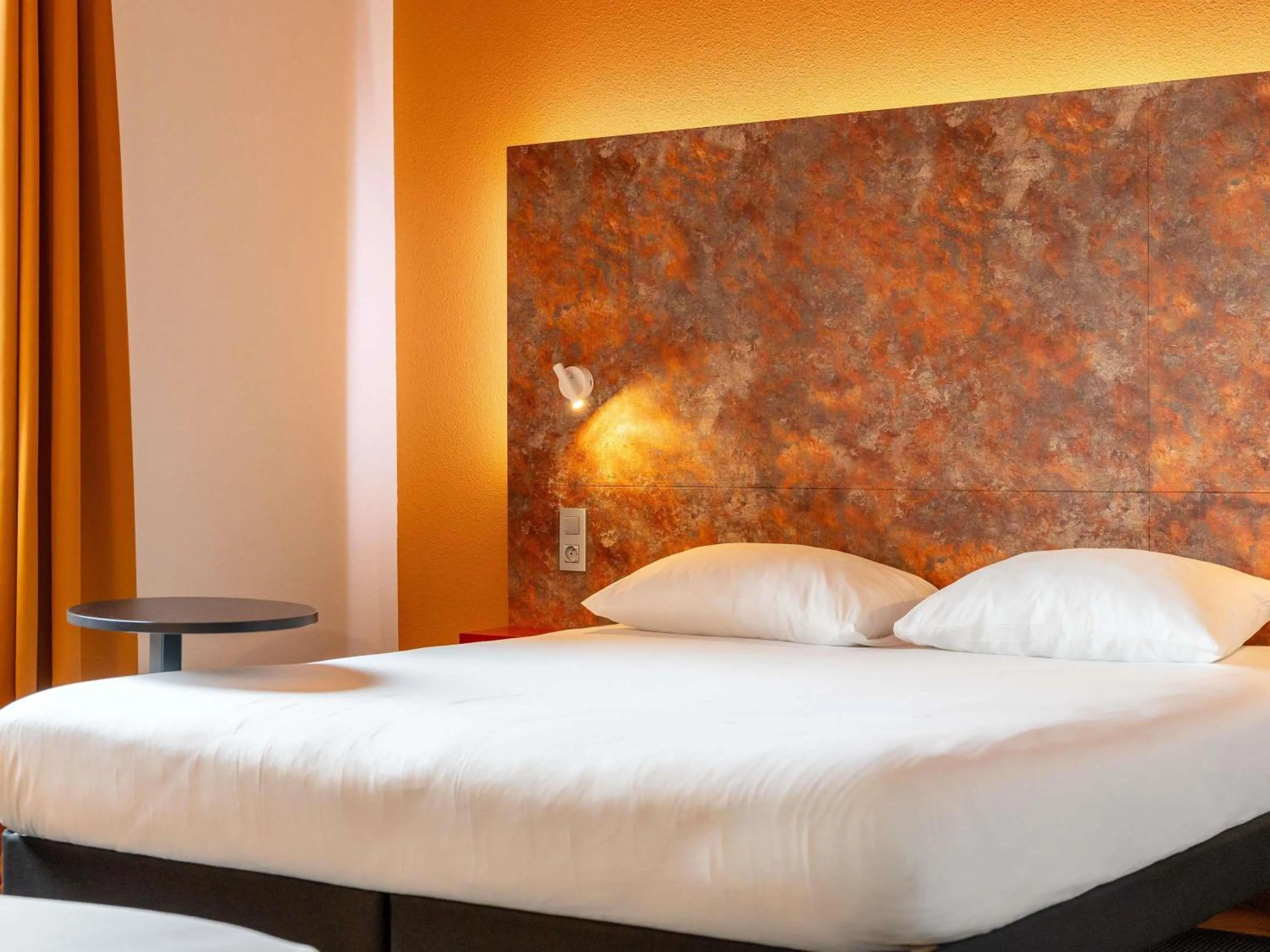 Bedroom, Bed in ibis Styles Toulouse Cite Espace