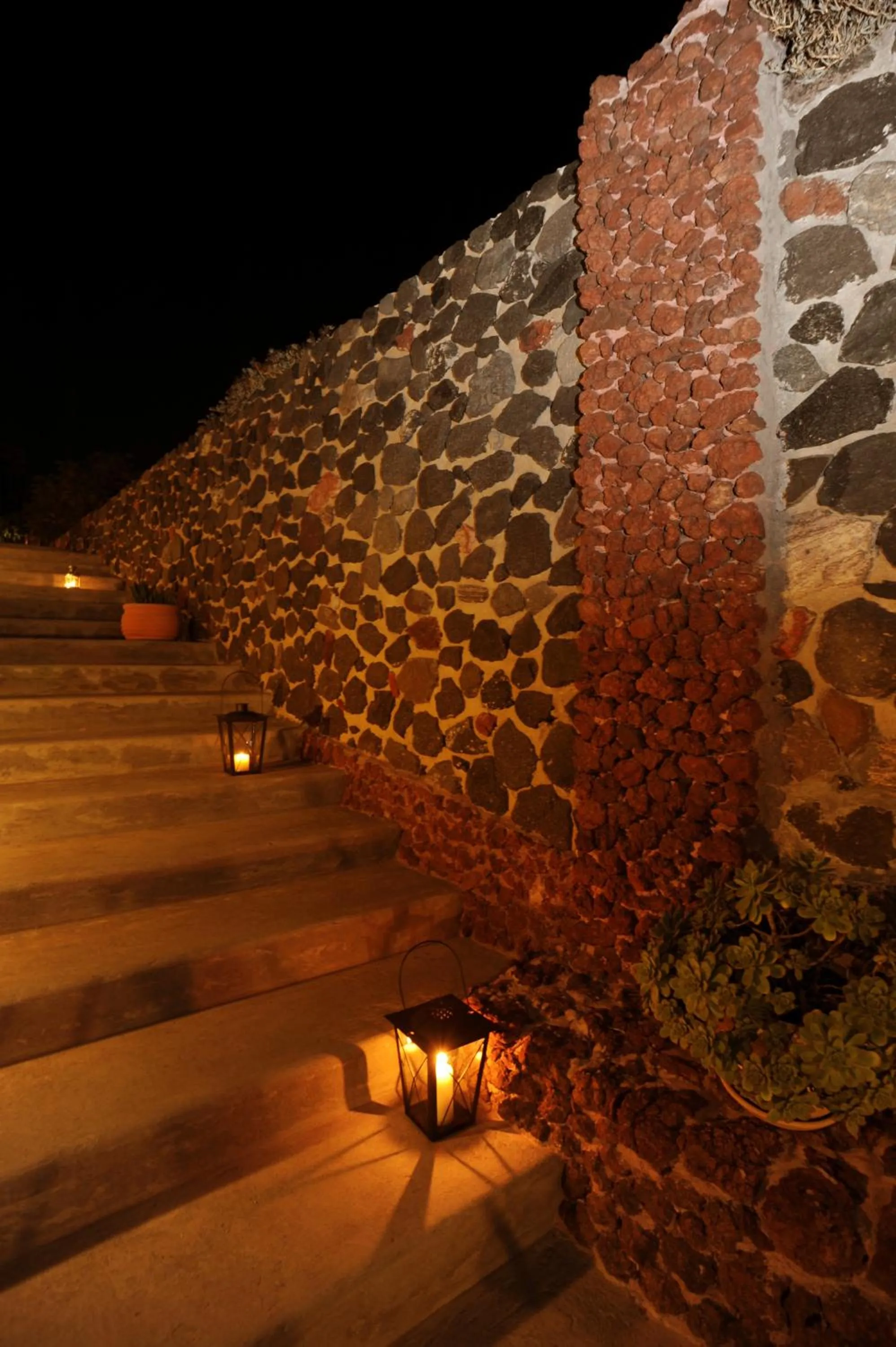 Other in Santorini Mesotopos