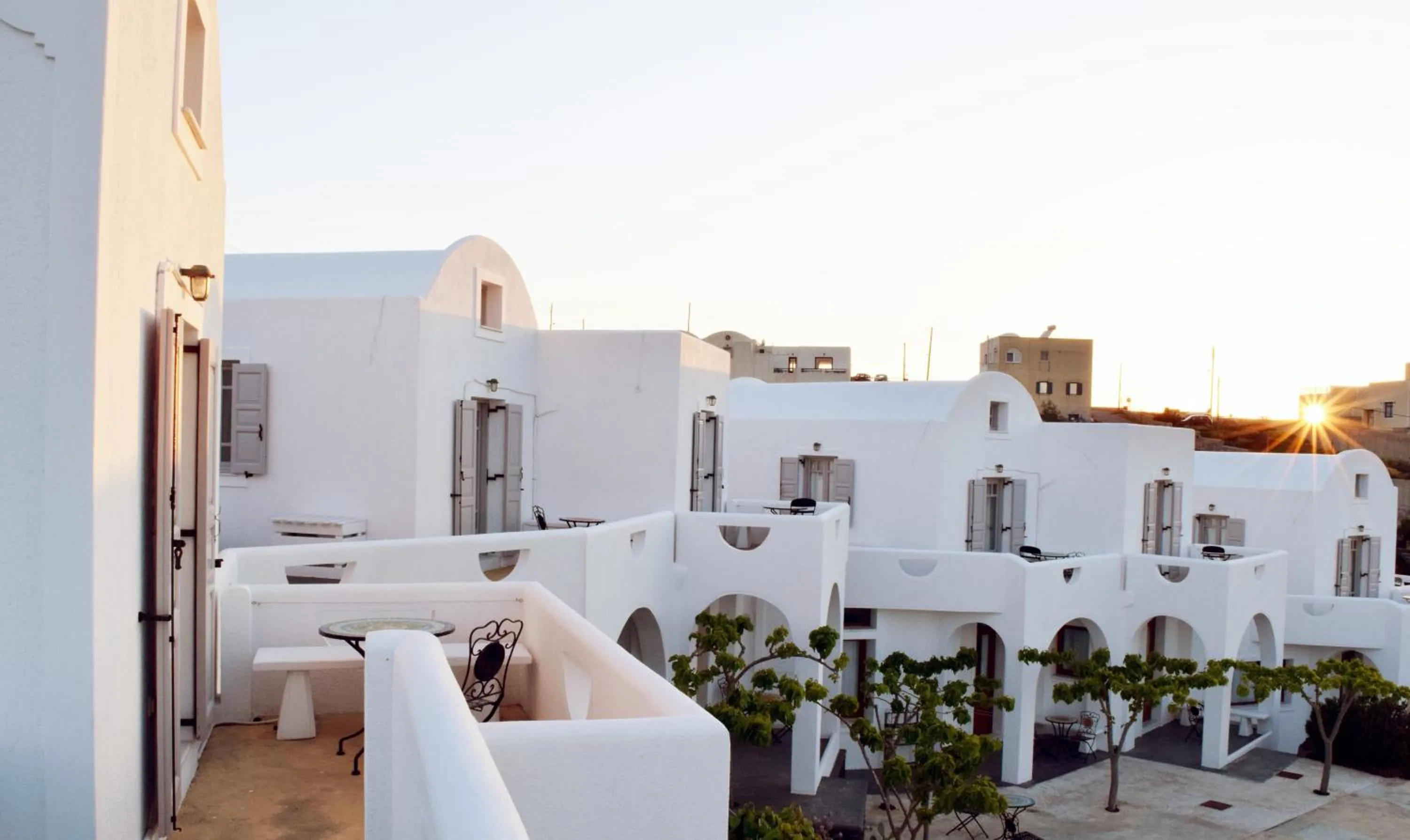 Property building in Santorini Mesotopos