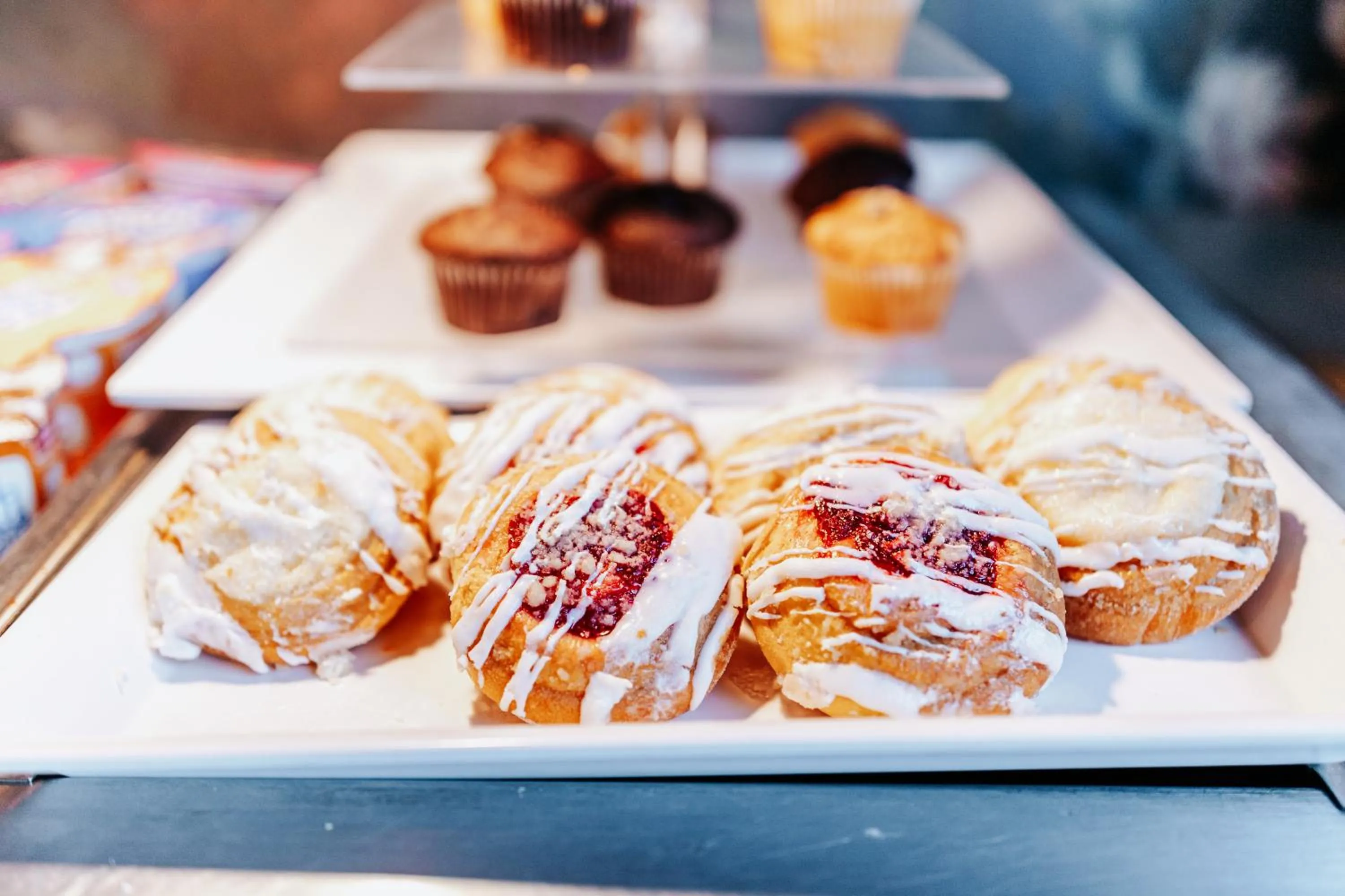 Food and drinks in DoubleTree Suites by Hilton Hotel & Conference Center Chicago-Downers Grove