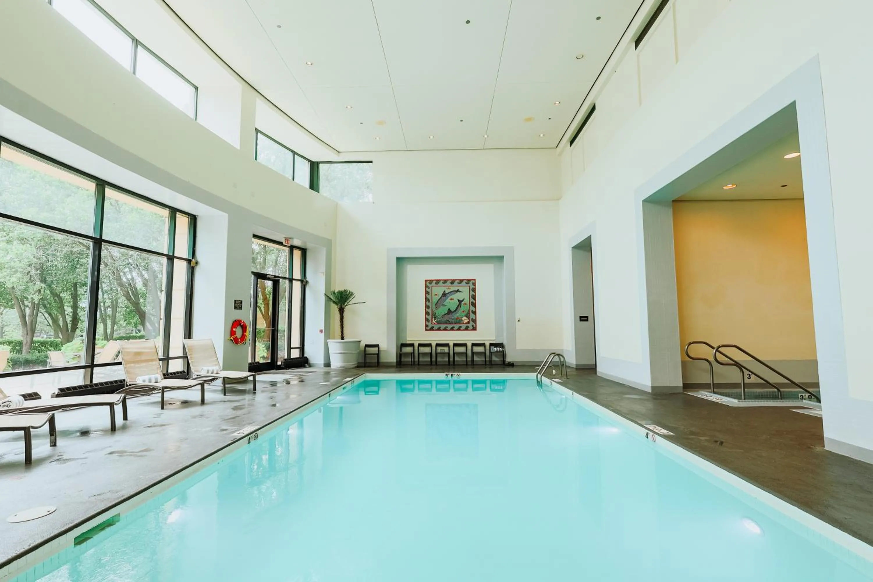 Pool view in DoubleTree Suites by Hilton Hotel & Conference Center Chicago-Downers Grove