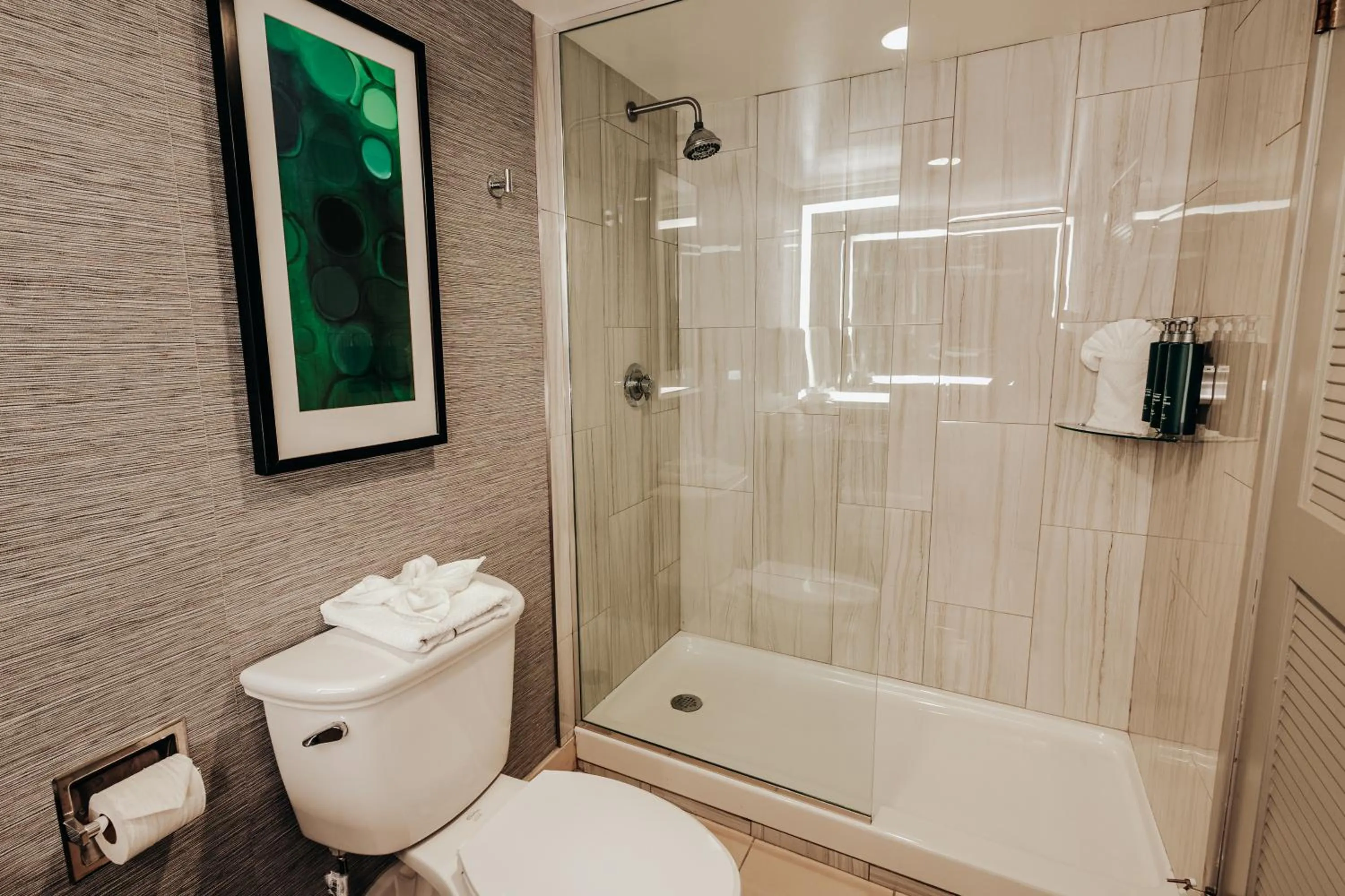 Bathroom in DoubleTree Suites by Hilton Hotel & Conference Center Chicago-Downers Grove