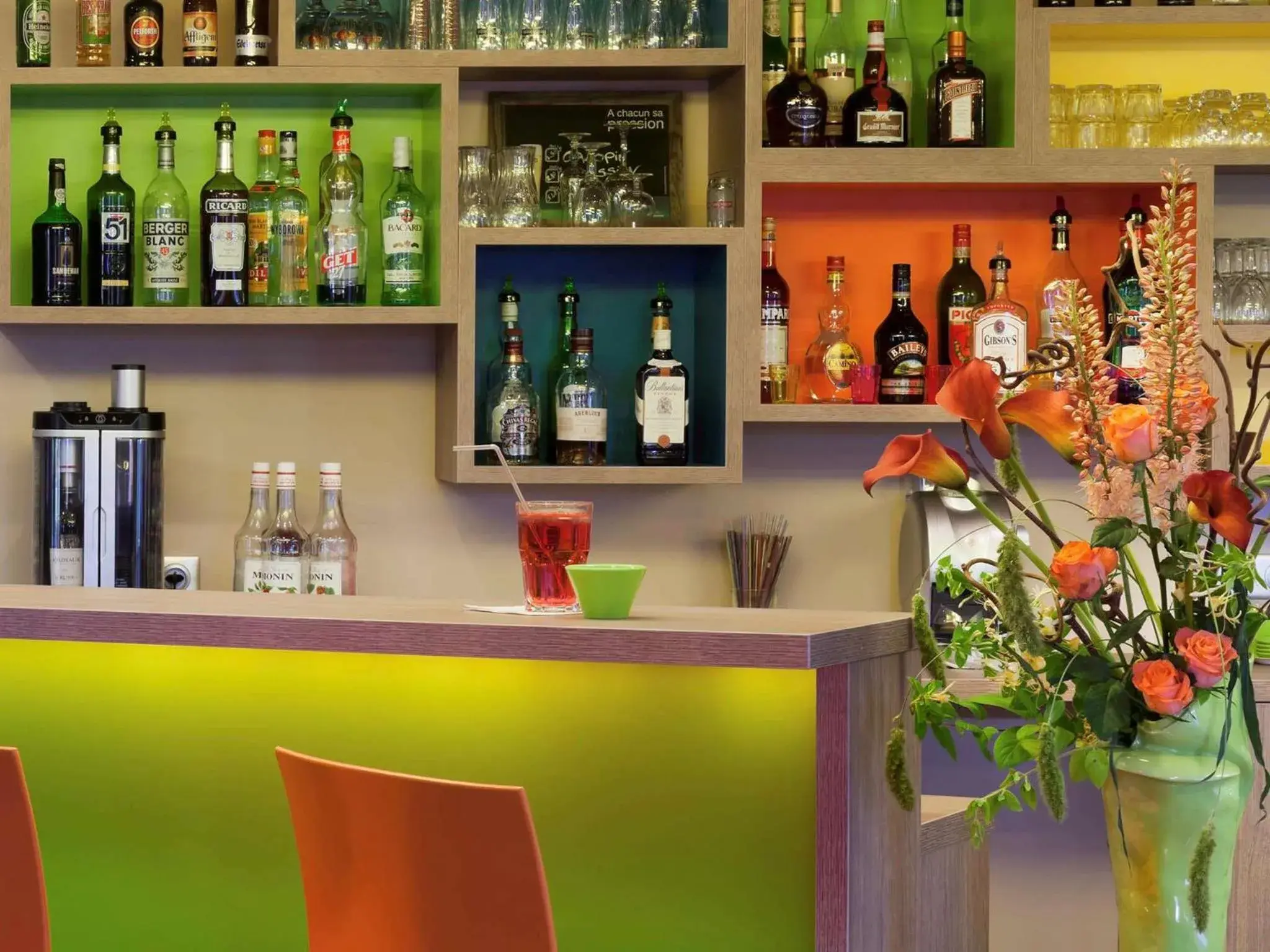 Lounge or bar in ibis Styles Périgueux Trélissac Lounge or bar in ibis Styles Périgueux Trélissac