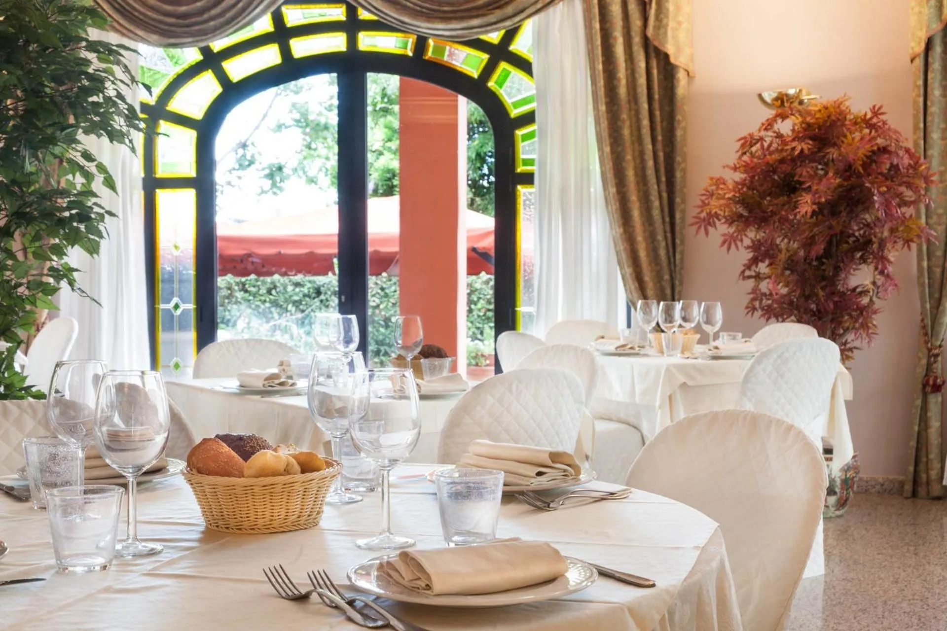 Restaurant/places to eat in Hotel Le Rotonde