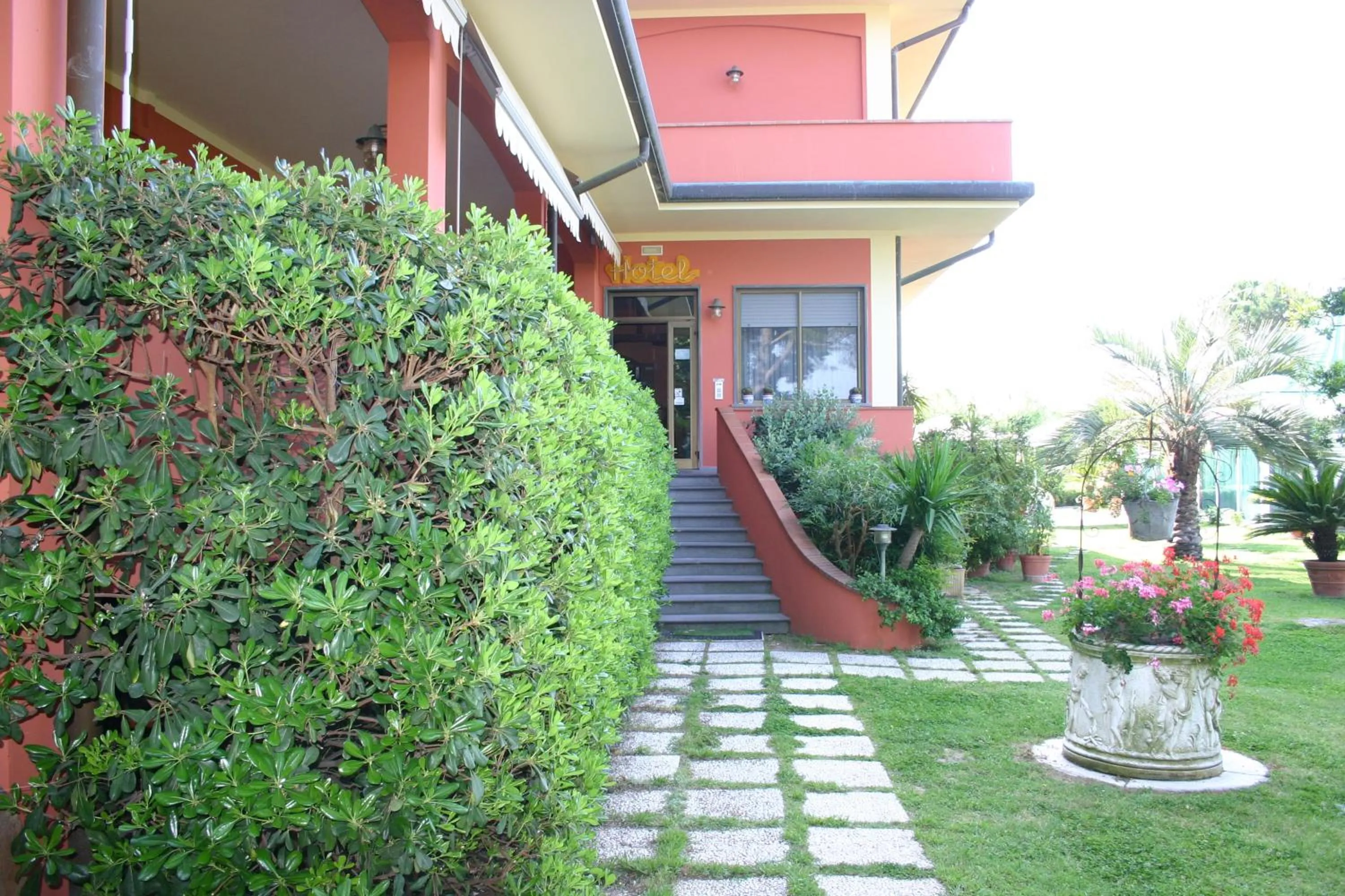 Property building in Hotel Le Rotonde