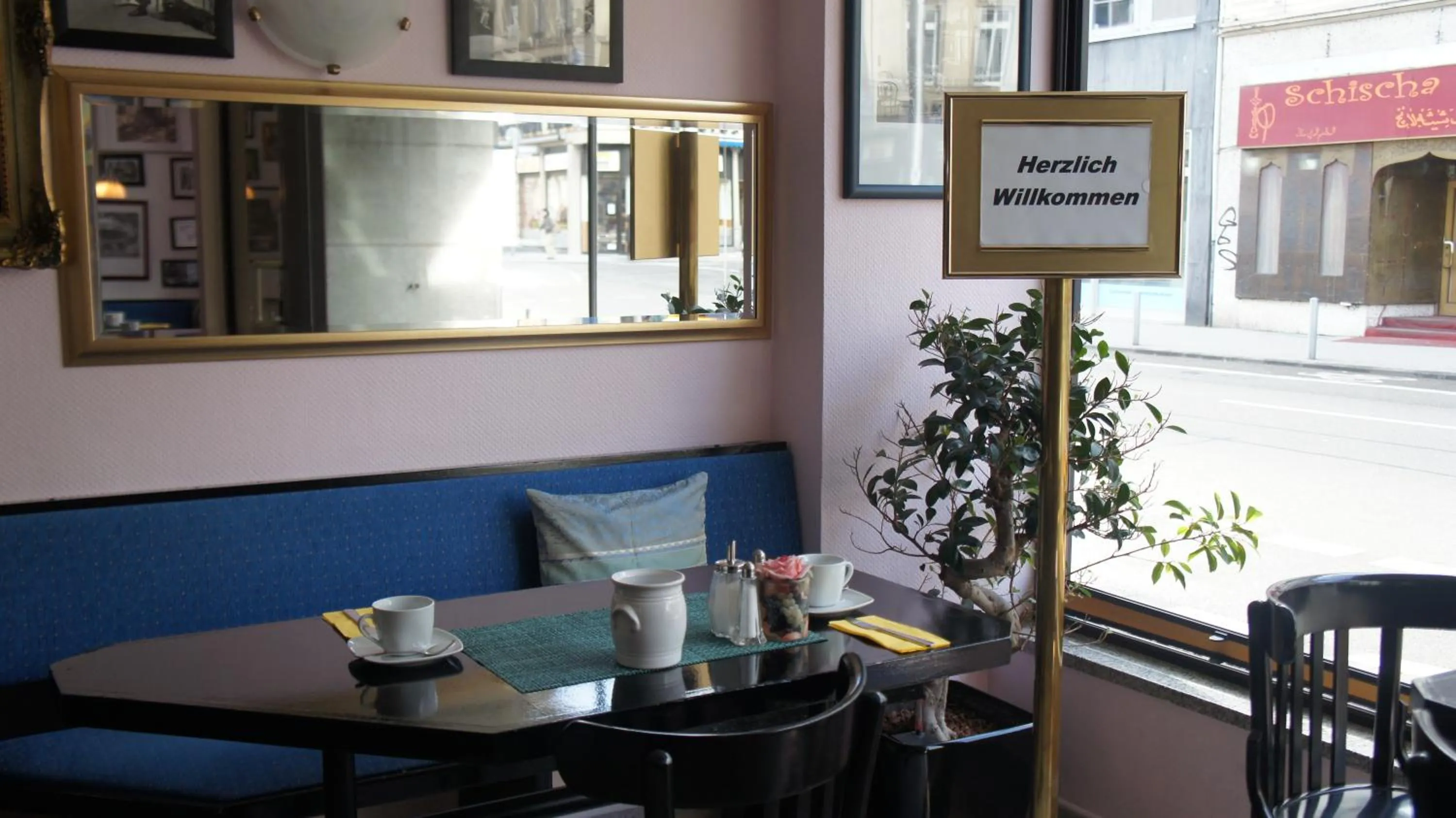 Restaurant/places to eat in Hotel Jägerhof