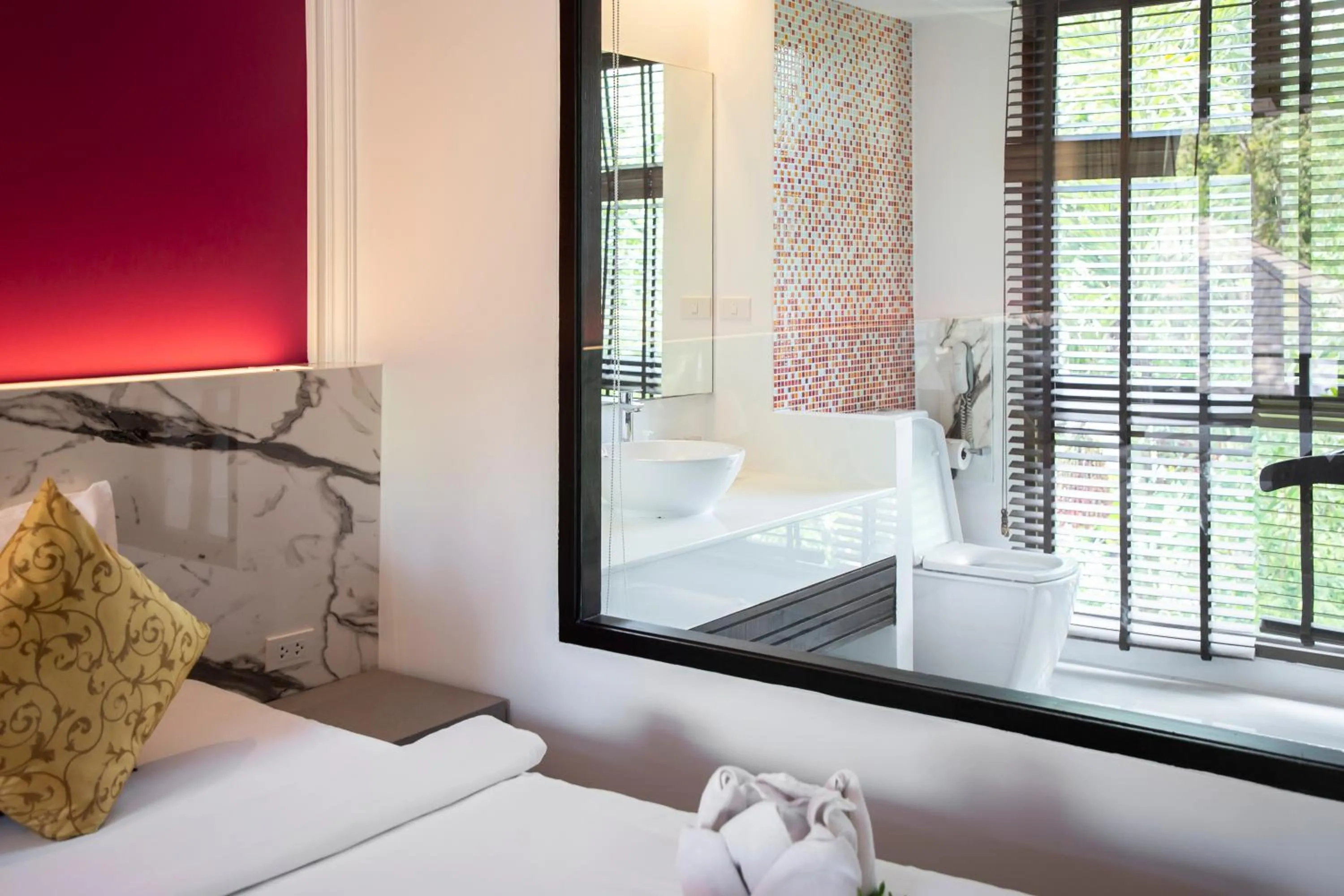 Bathroom, Bed in Samed Pavilion Resort