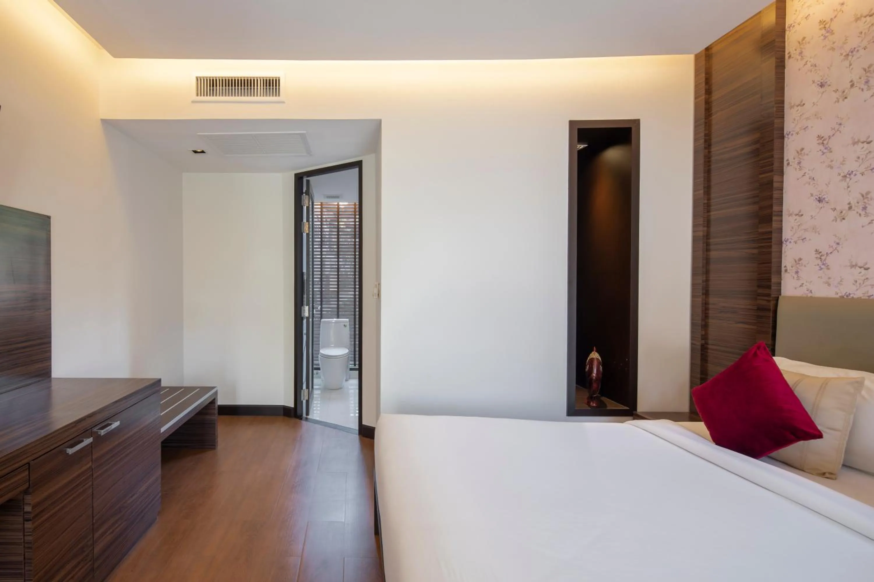 Photo of the whole room, Bed in Samed Pavilion Resort