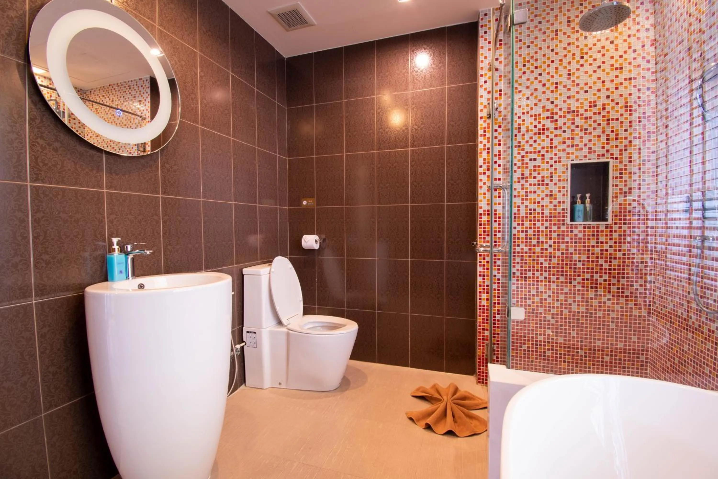 Bathroom in Samed Pavilion Resort