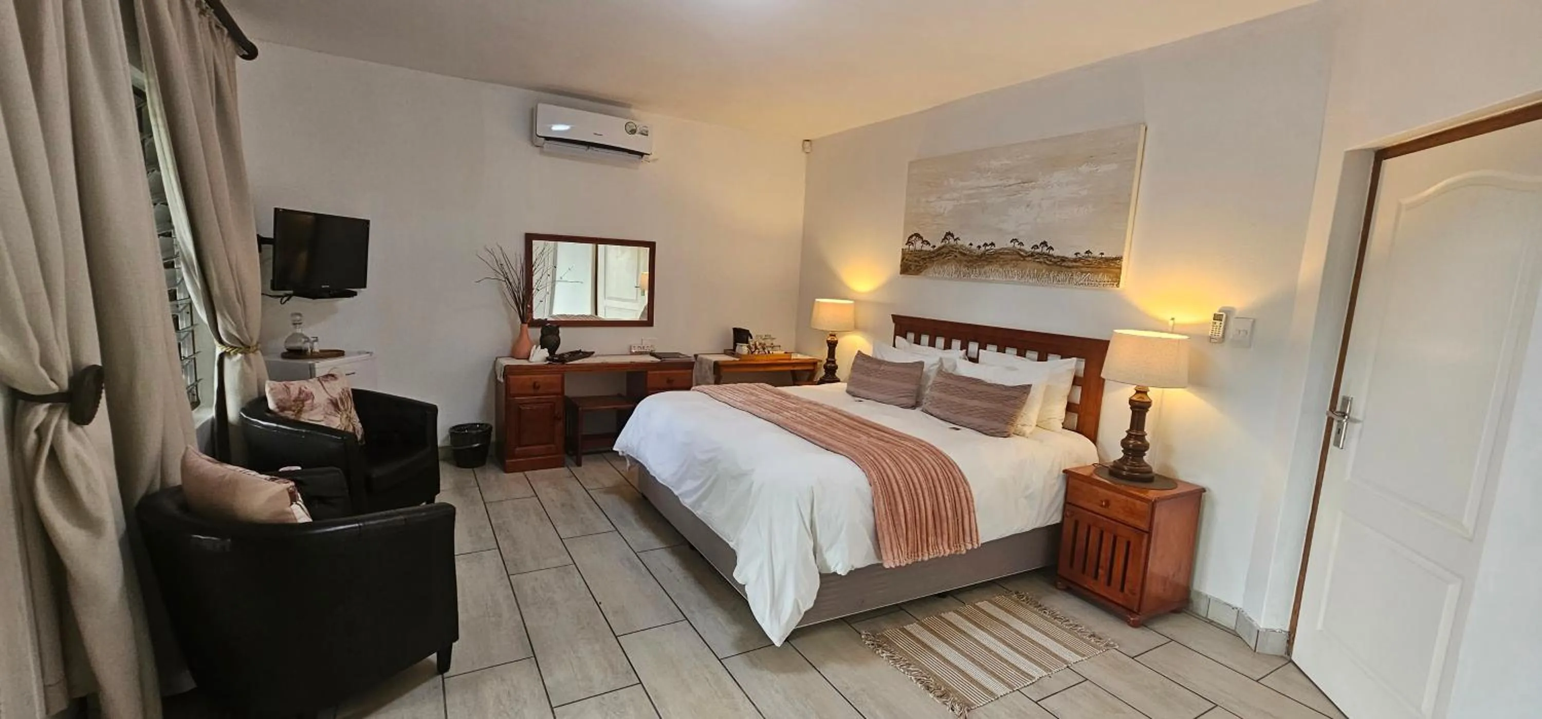 Bedroom, Bed in Ndiza Lodge and Cabanas