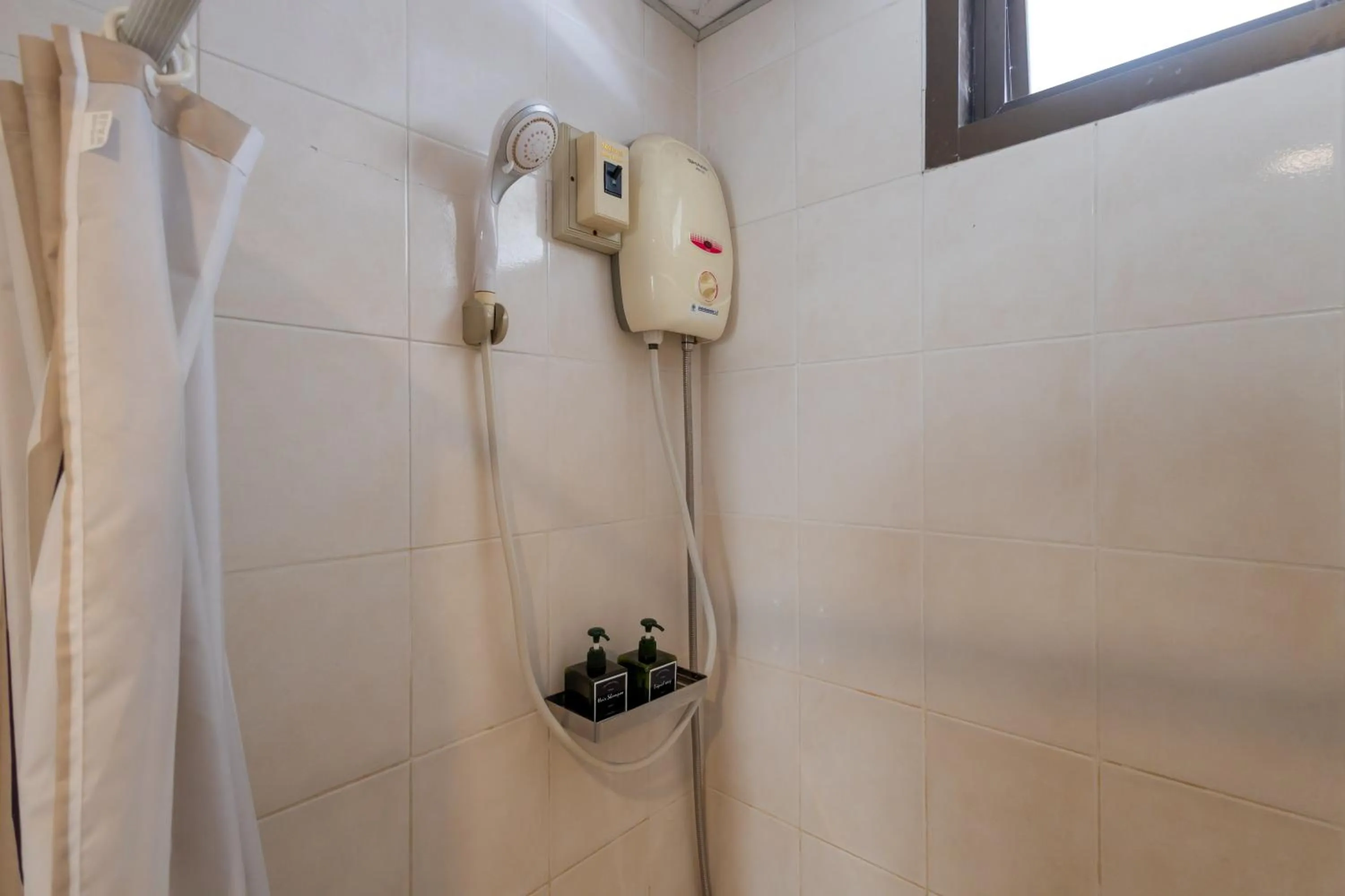 Shower in Penpark Place