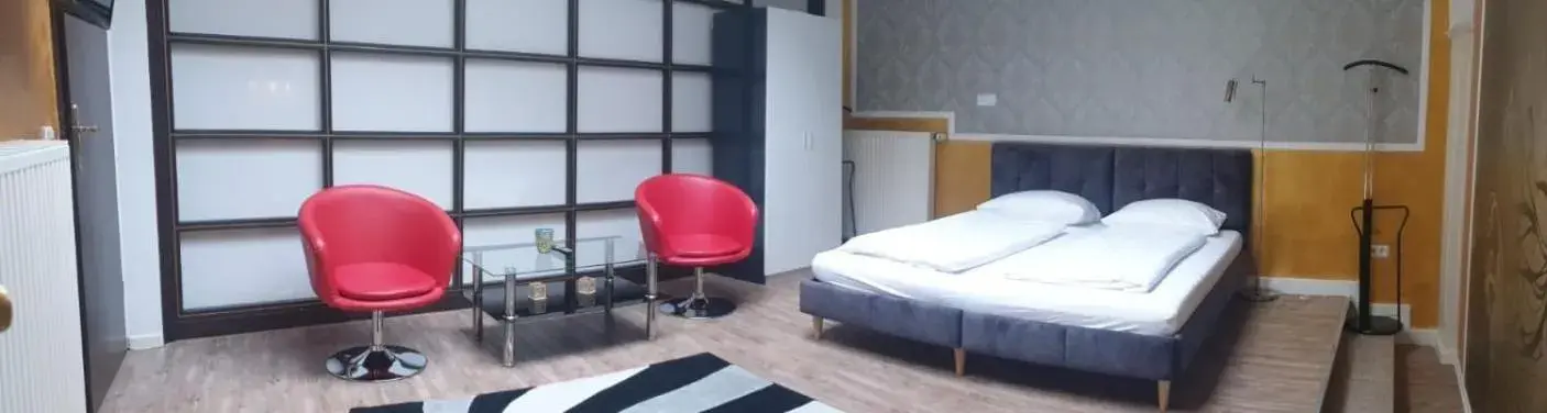 Bedroom, Bed in Hotel Glockengasse Bedroom, Bed in Hotel Glockengasse