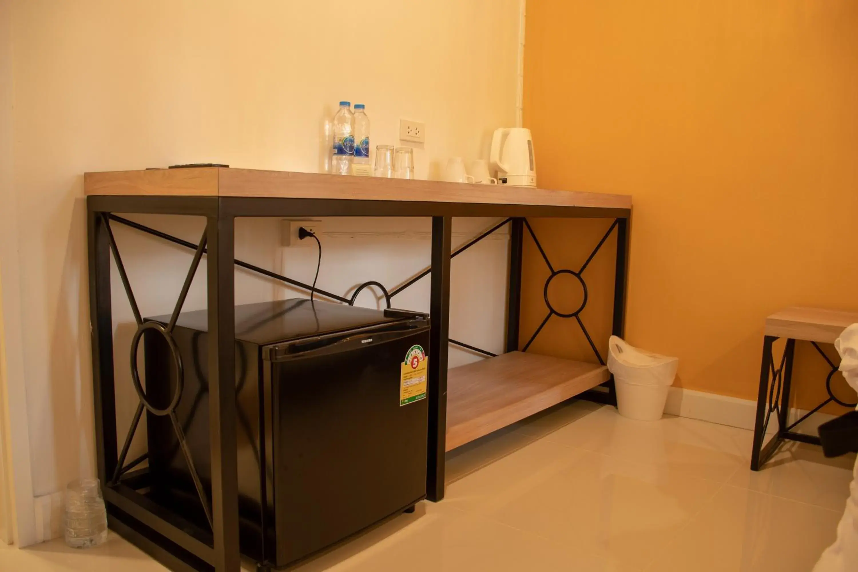 Coffee/tea facilities, Bed in Lazy Sandals Coffee/tea facilities, Bed in Lazy Sandals