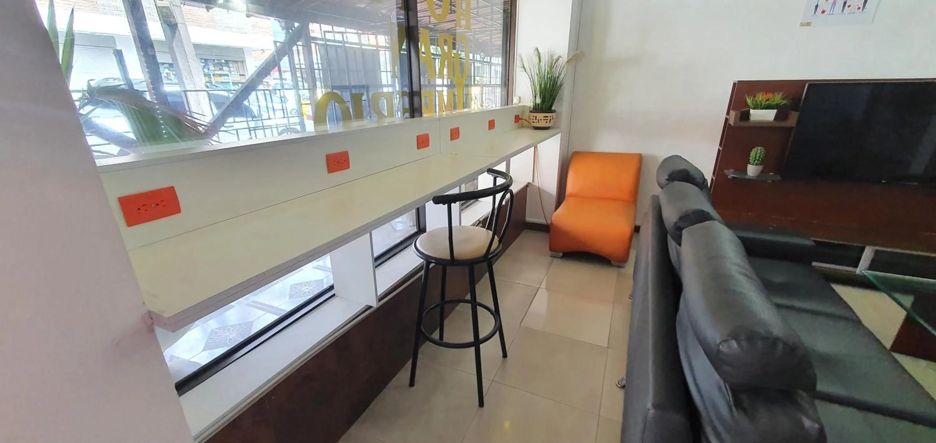 Business facilities in Hotel Gran Imperio