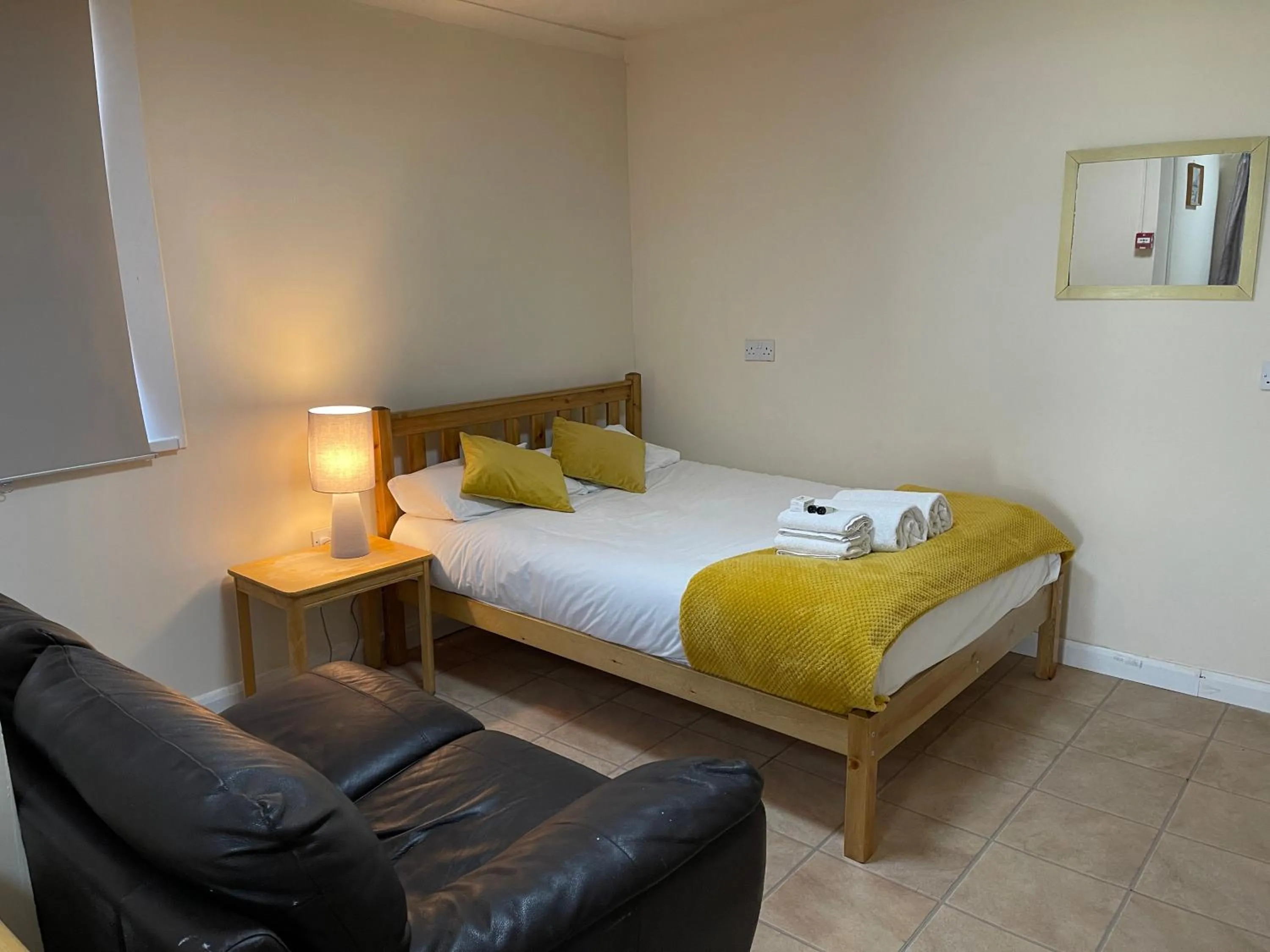 Photo of the whole room, Bed in Hollybush Guest House