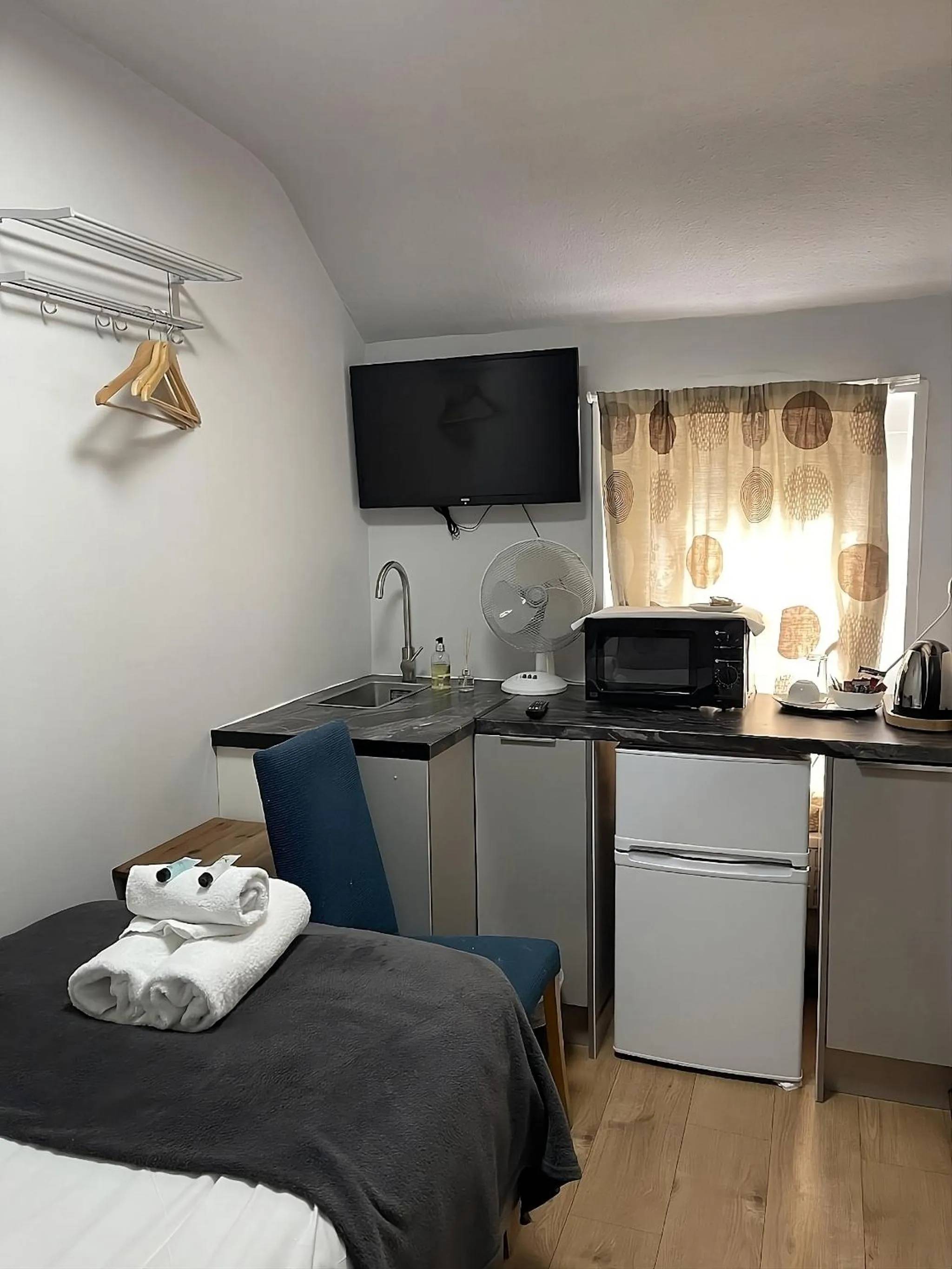 TV and multimedia, Bed in Hollybush Guest House