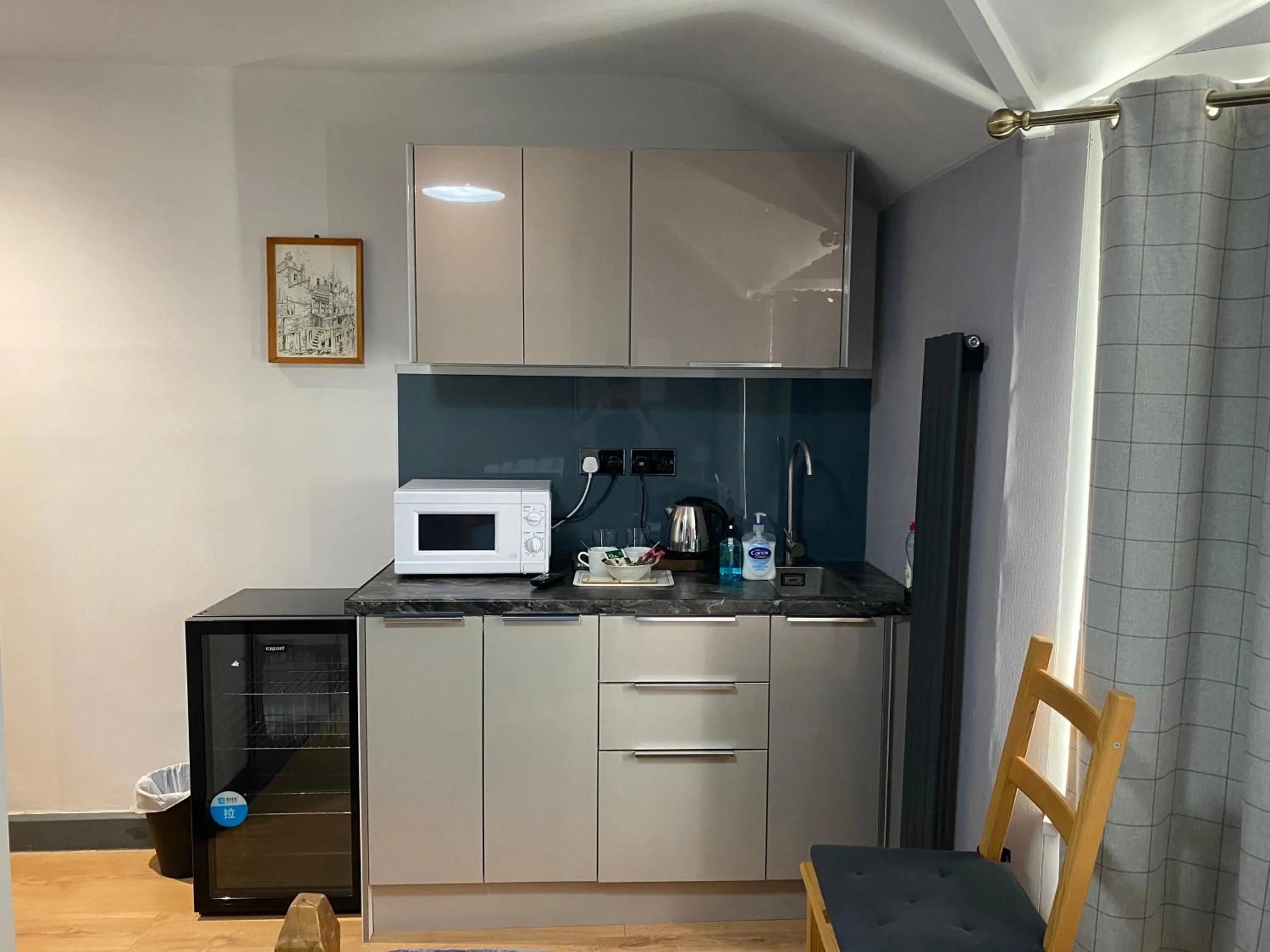 Coffee/tea facilities in Hollybush Guest House