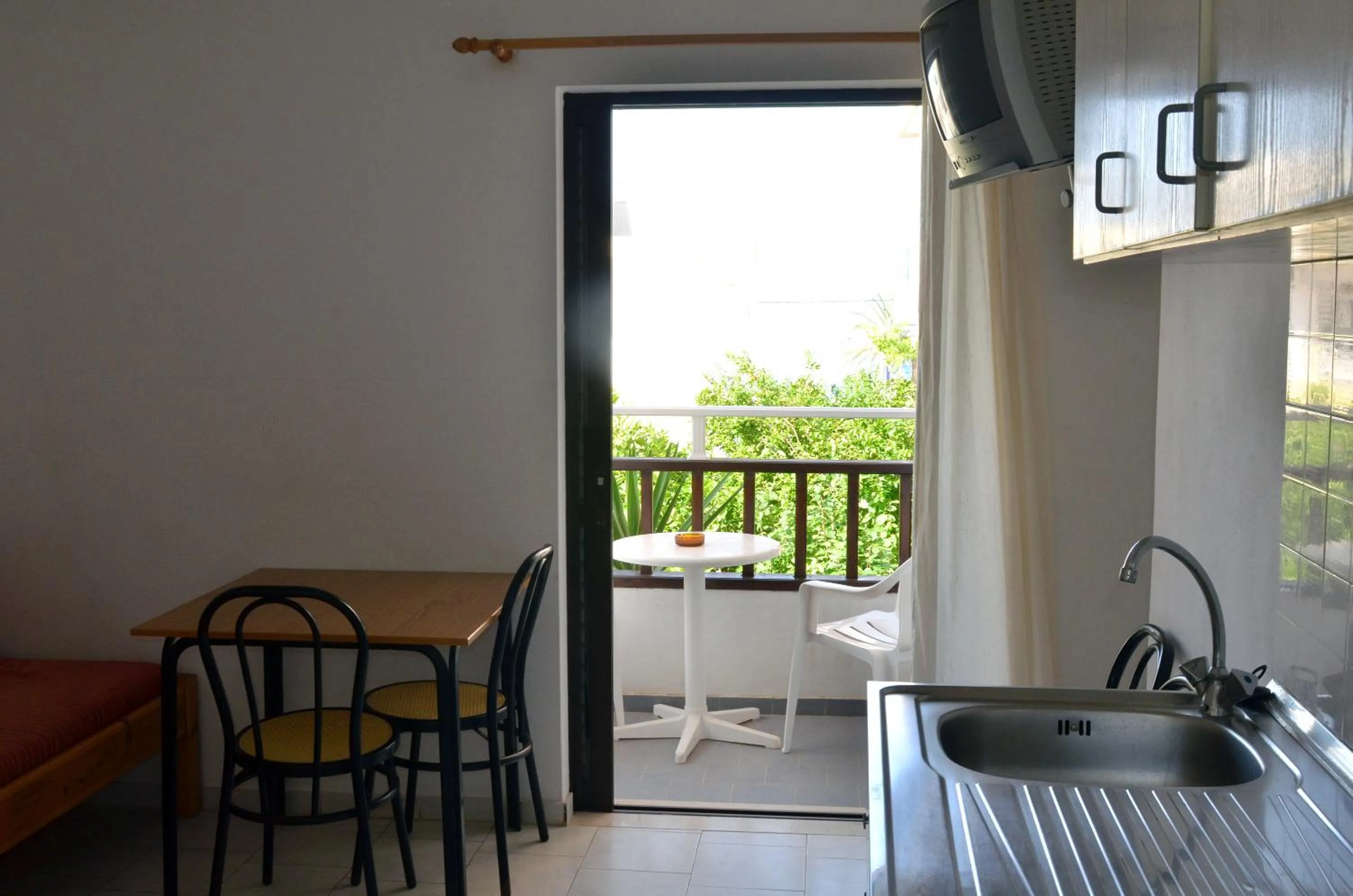 Kitchen or kitchenette in Hotel Thisvi