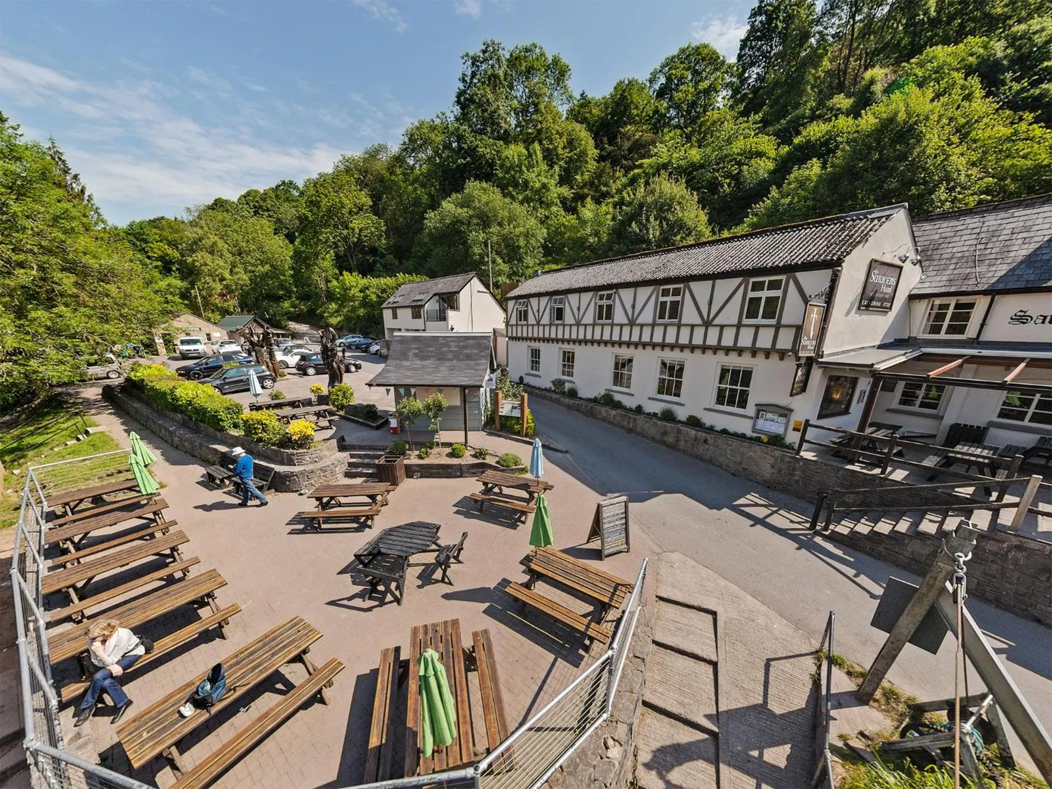 The Saracens Head Inn