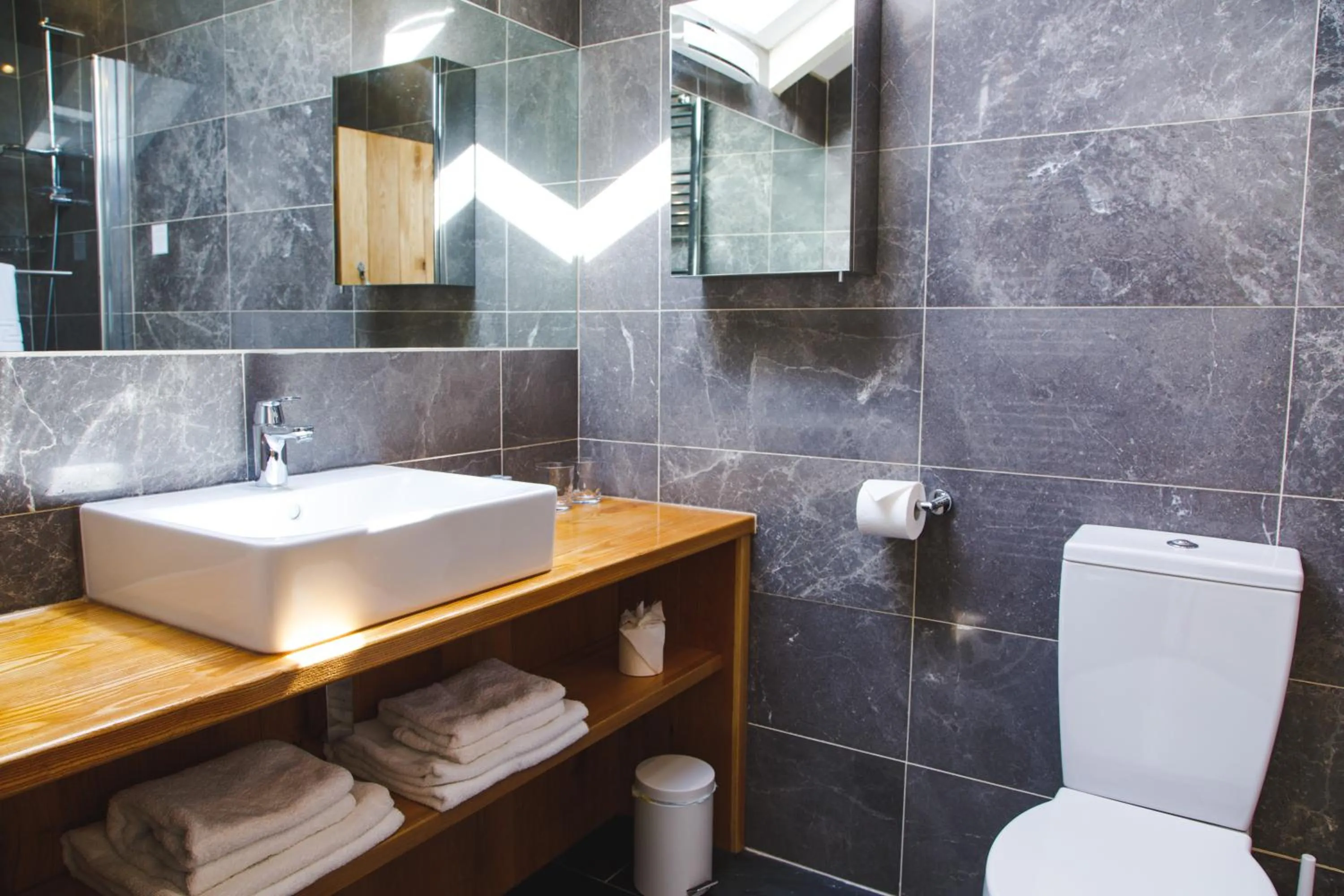 Suite in The Saracens Head Inn