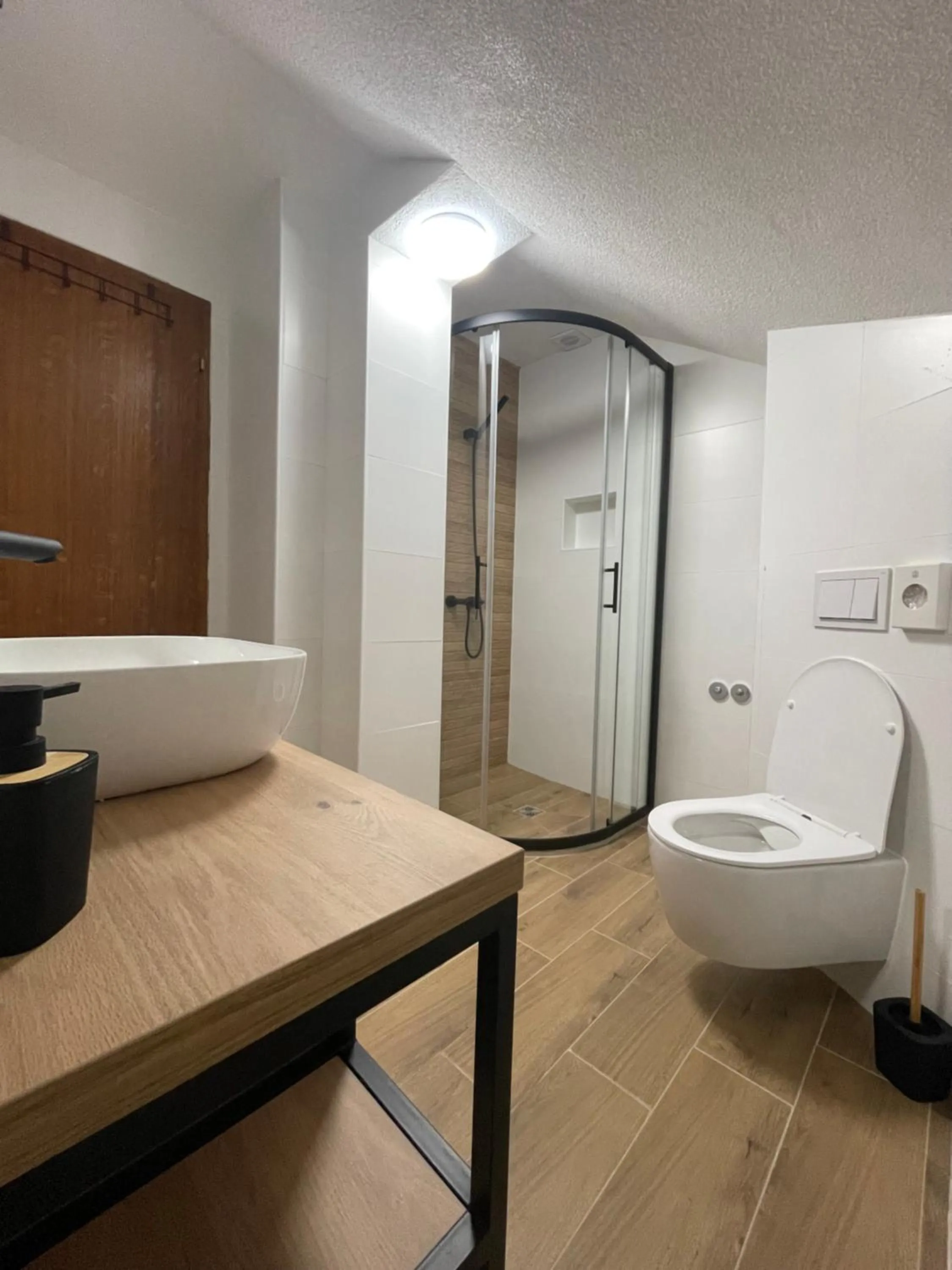 Shower in House Magdic Plitvice