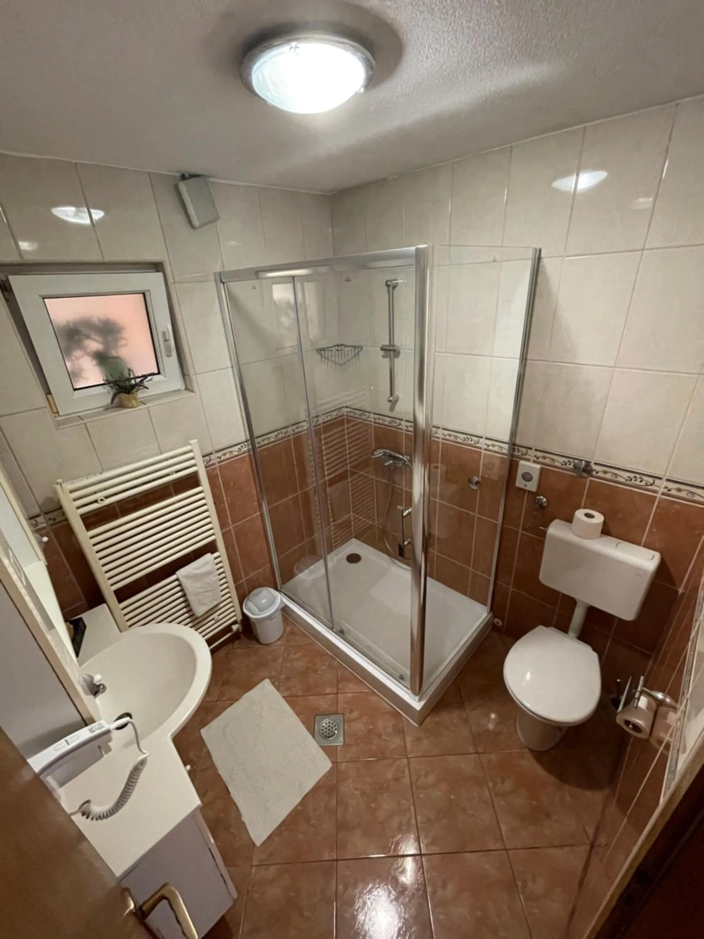 Shower in House Magdic Plitvice