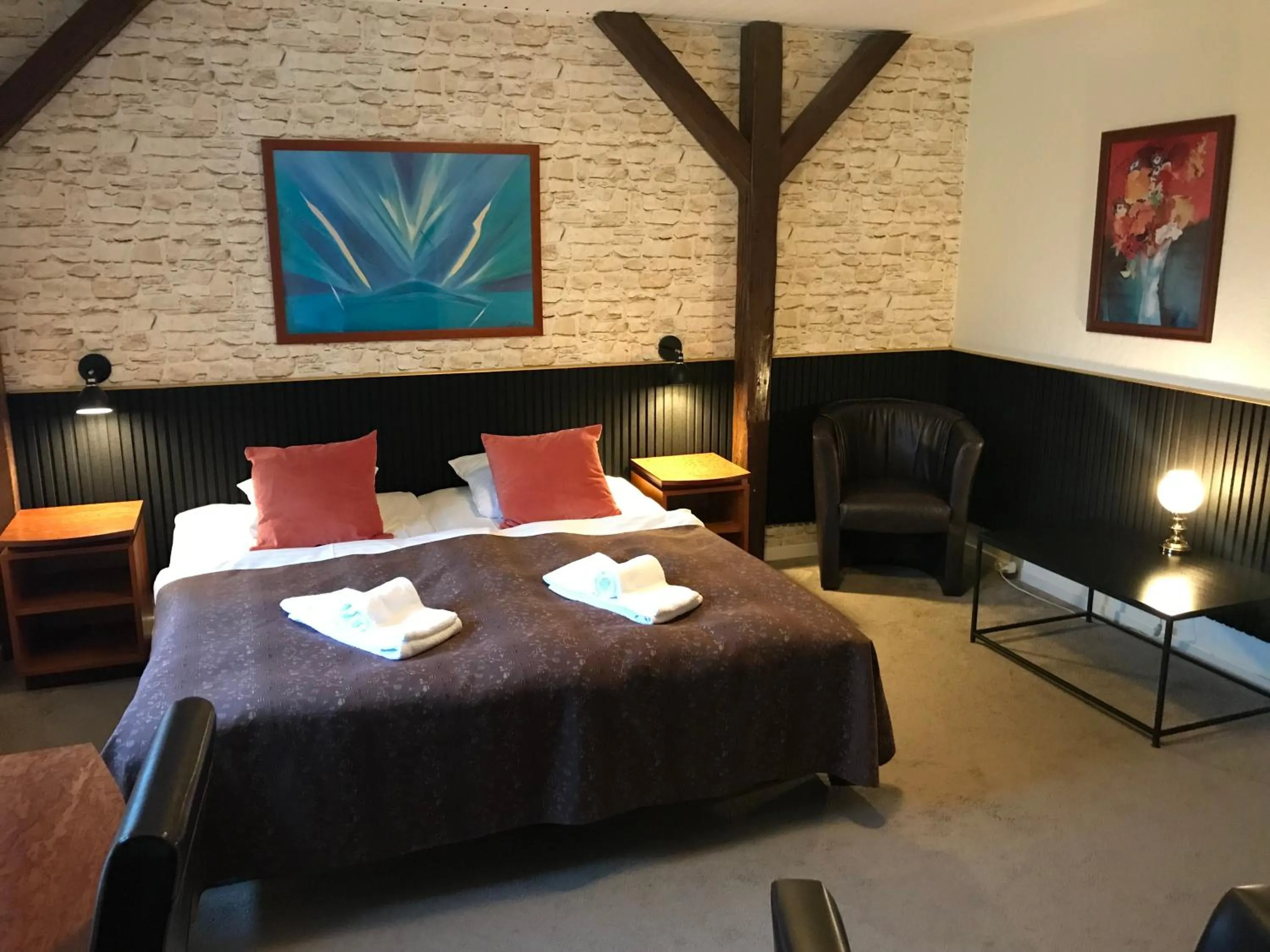 Bed in Hotel Frøslev Kro