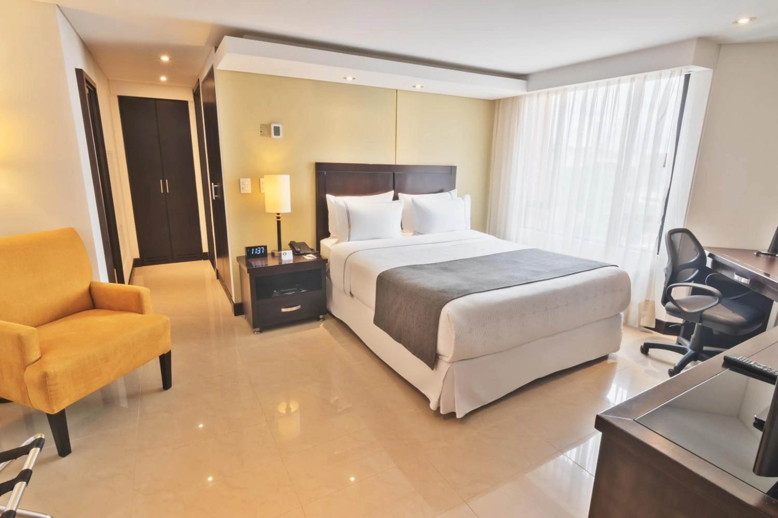 Bed in Sonesta Hotel Cali