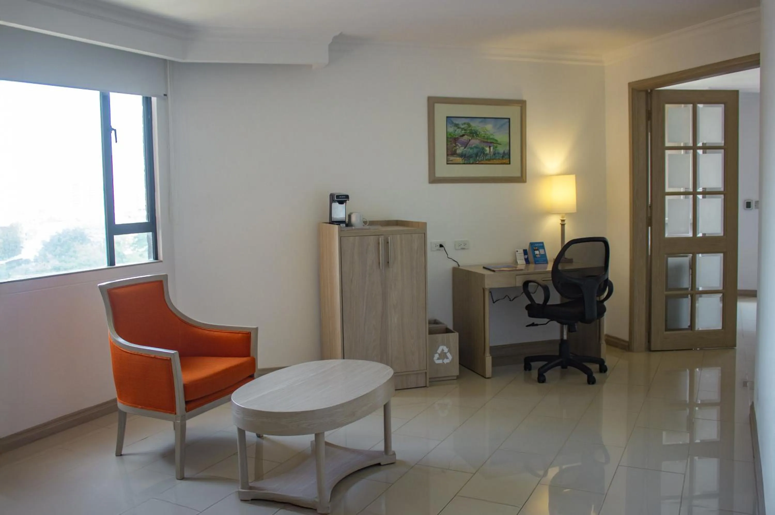 Seating area in Sonesta Hotel Cali