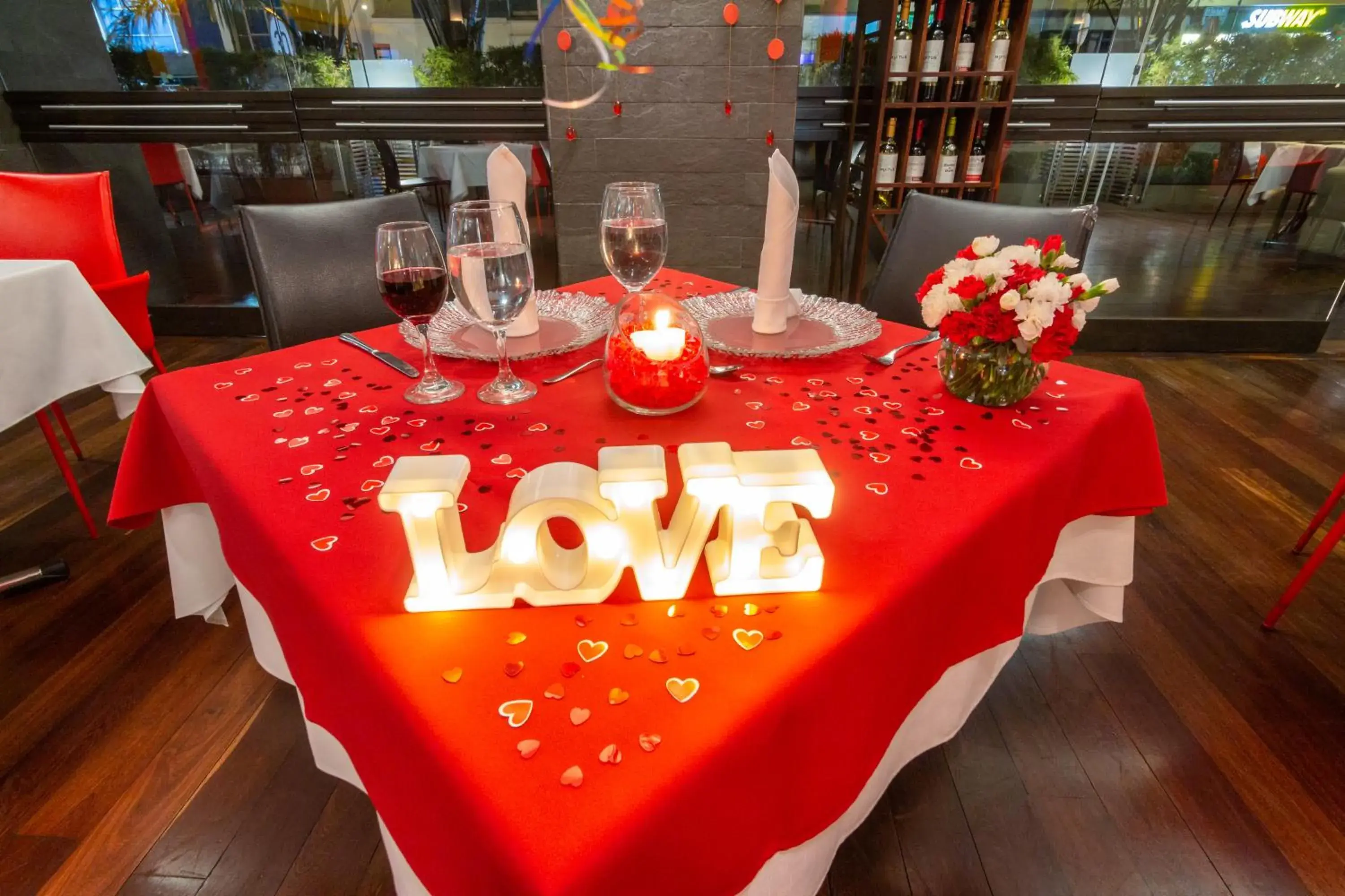 Food and drinks in Sonesta Hotel Cali Food and drinks in Sonesta Hotel Cali