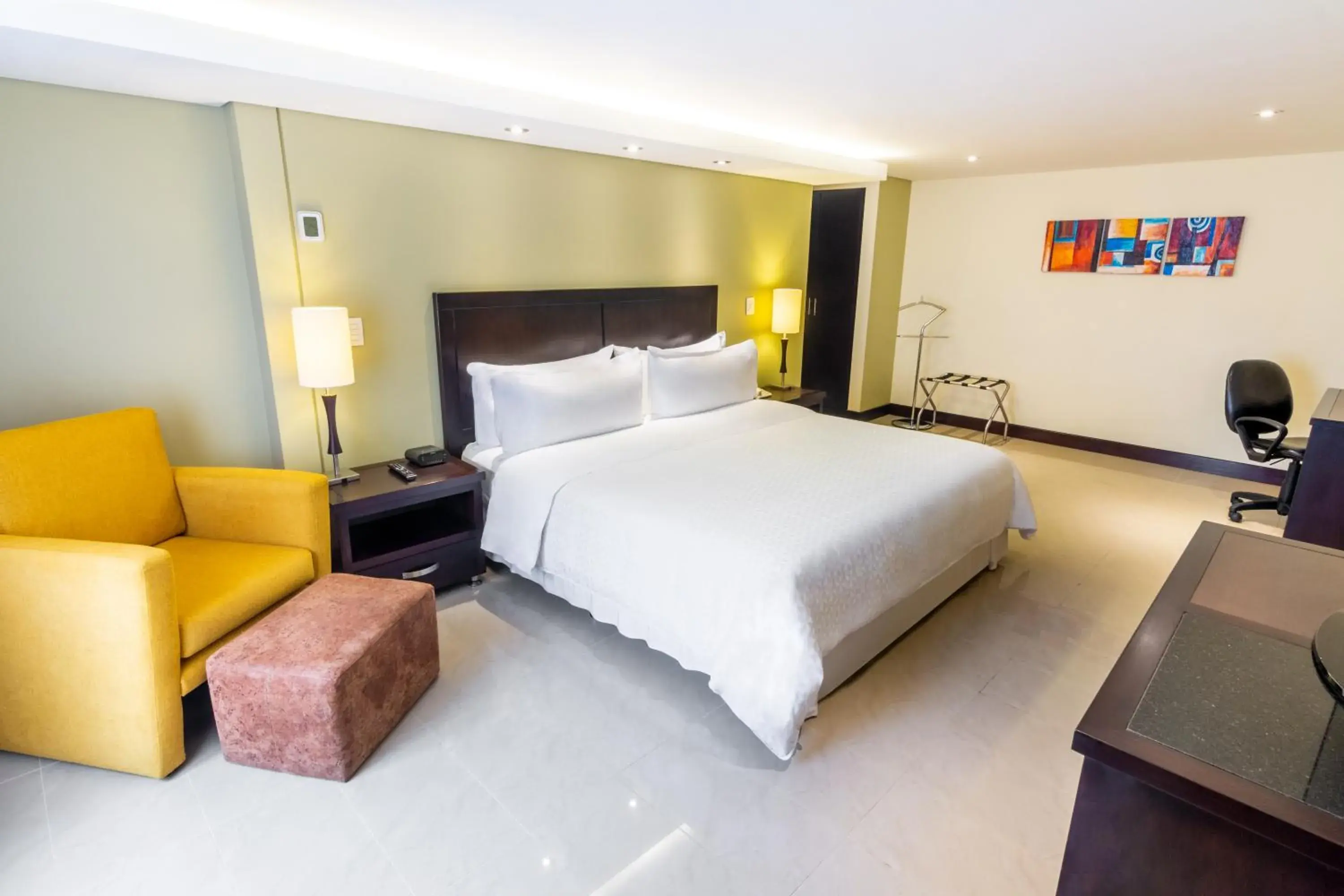 Photo of the whole room, Bed in Sonesta Hotel Cali Photo of the whole room, Bed in Sonesta Hotel Cali