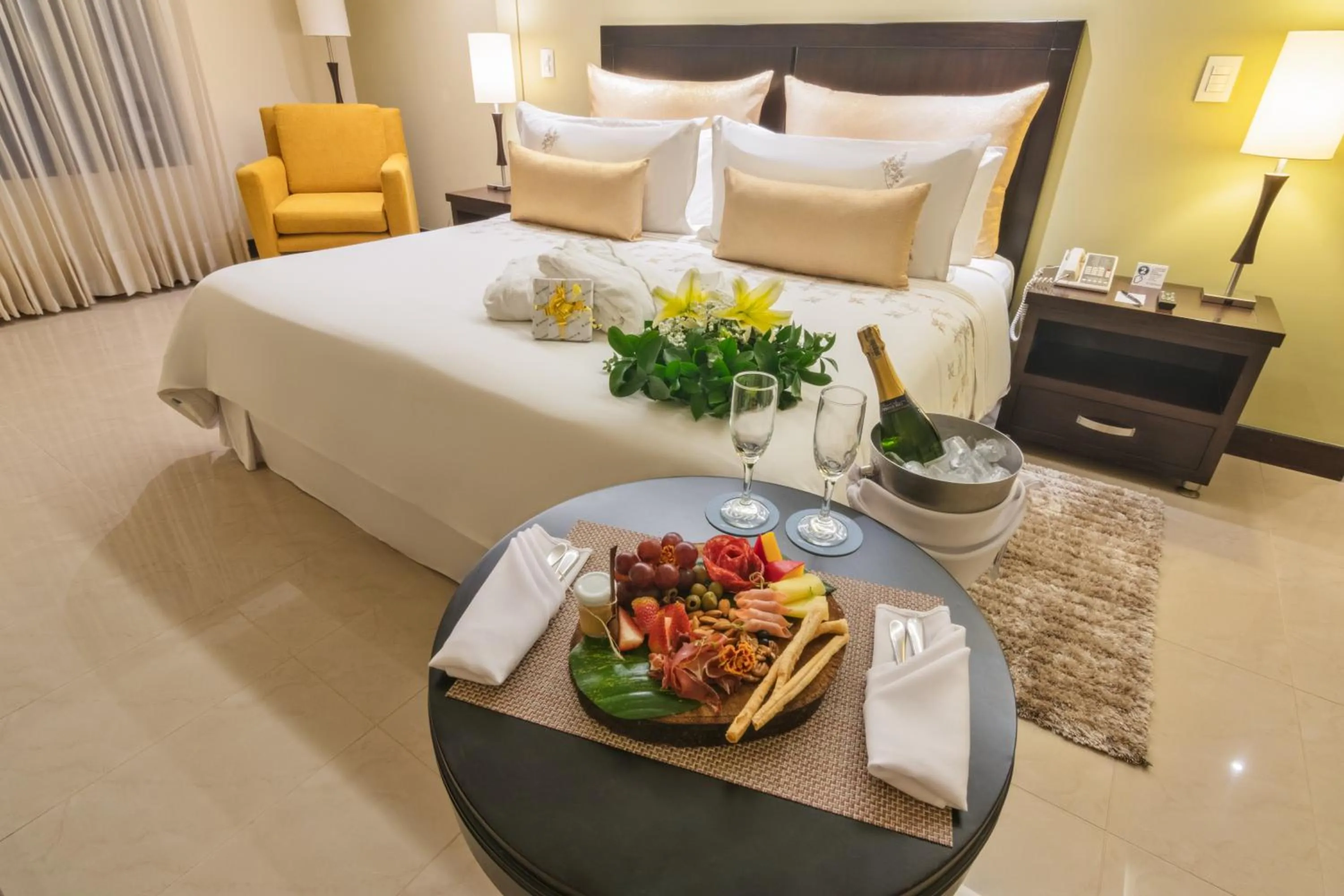 Other, Bed in Sonesta Hotel Cali