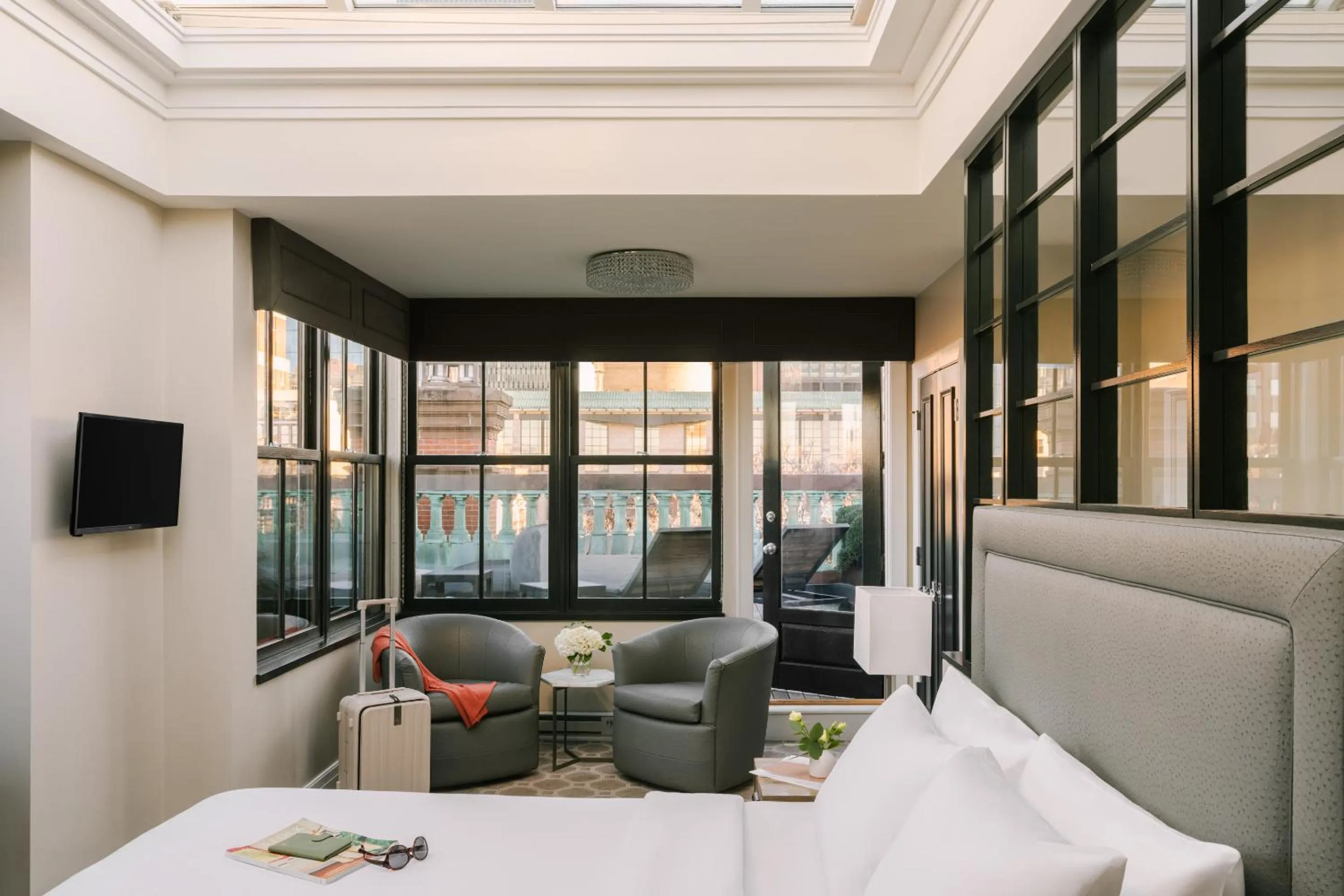 Queen Room with Balcony in No. 284 Back Bay Hotel, Sonder by Marriott Bonvoy