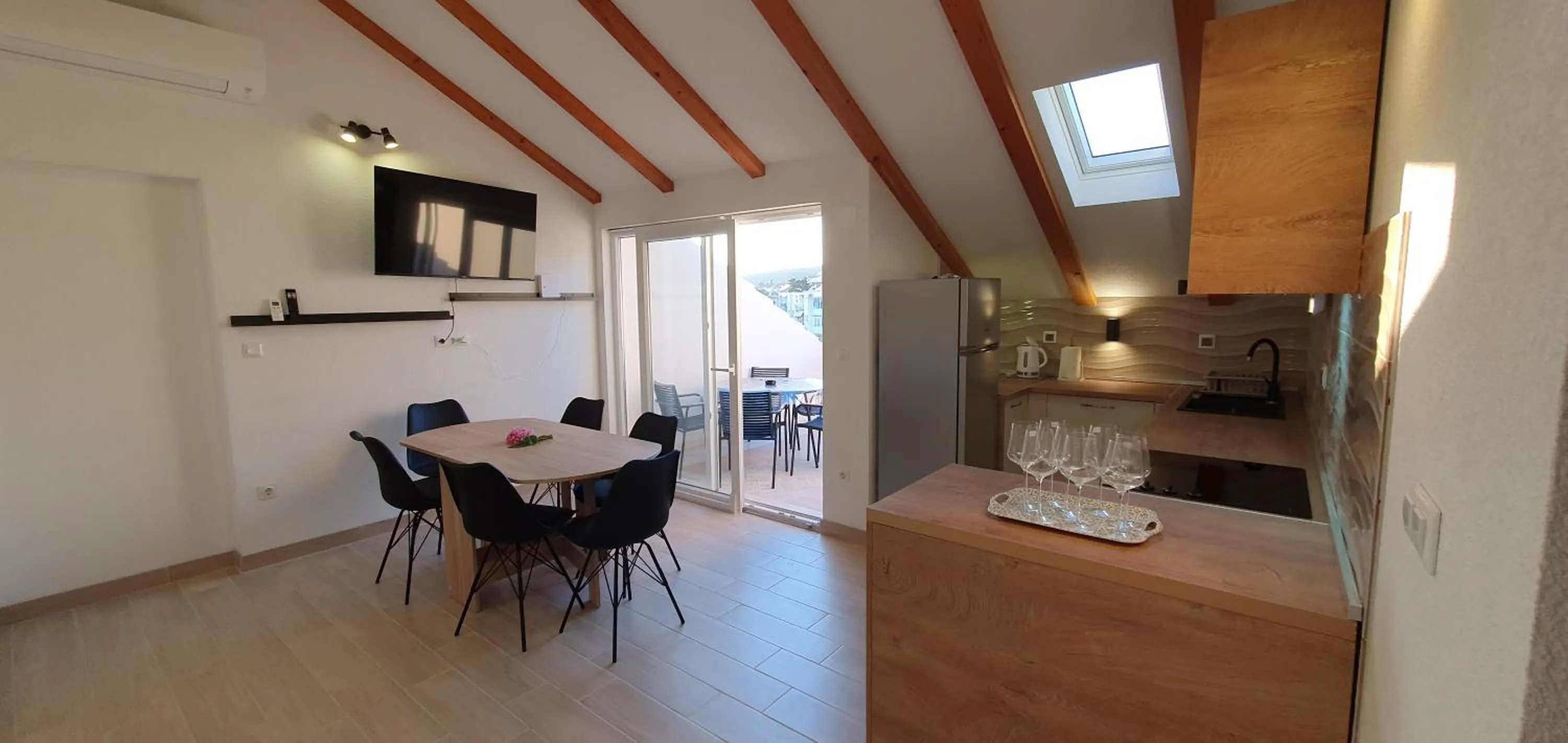 Dining area in Apartments and Rooms Zvjezdana