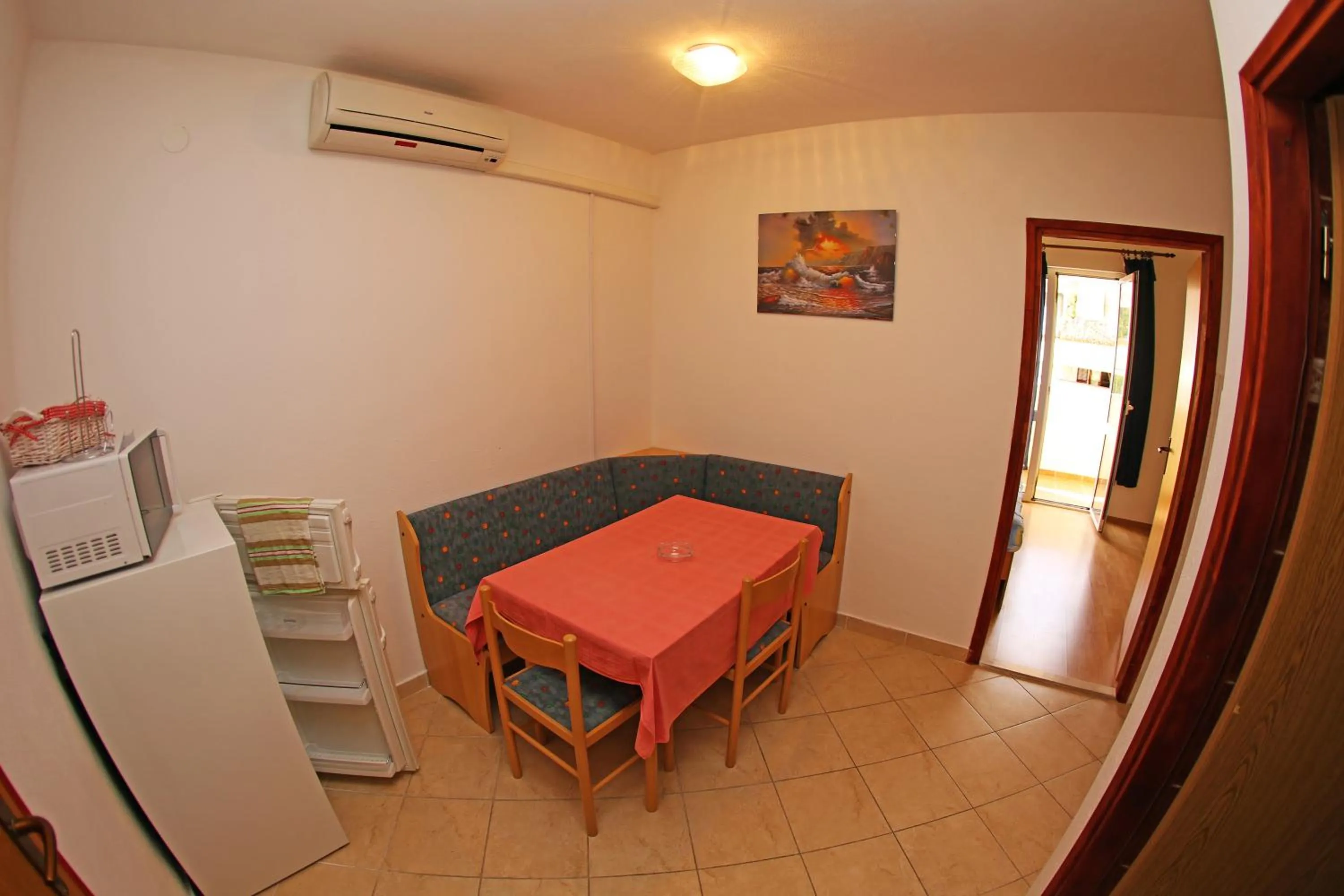 Dining area in Apartments and Rooms Zvjezdana