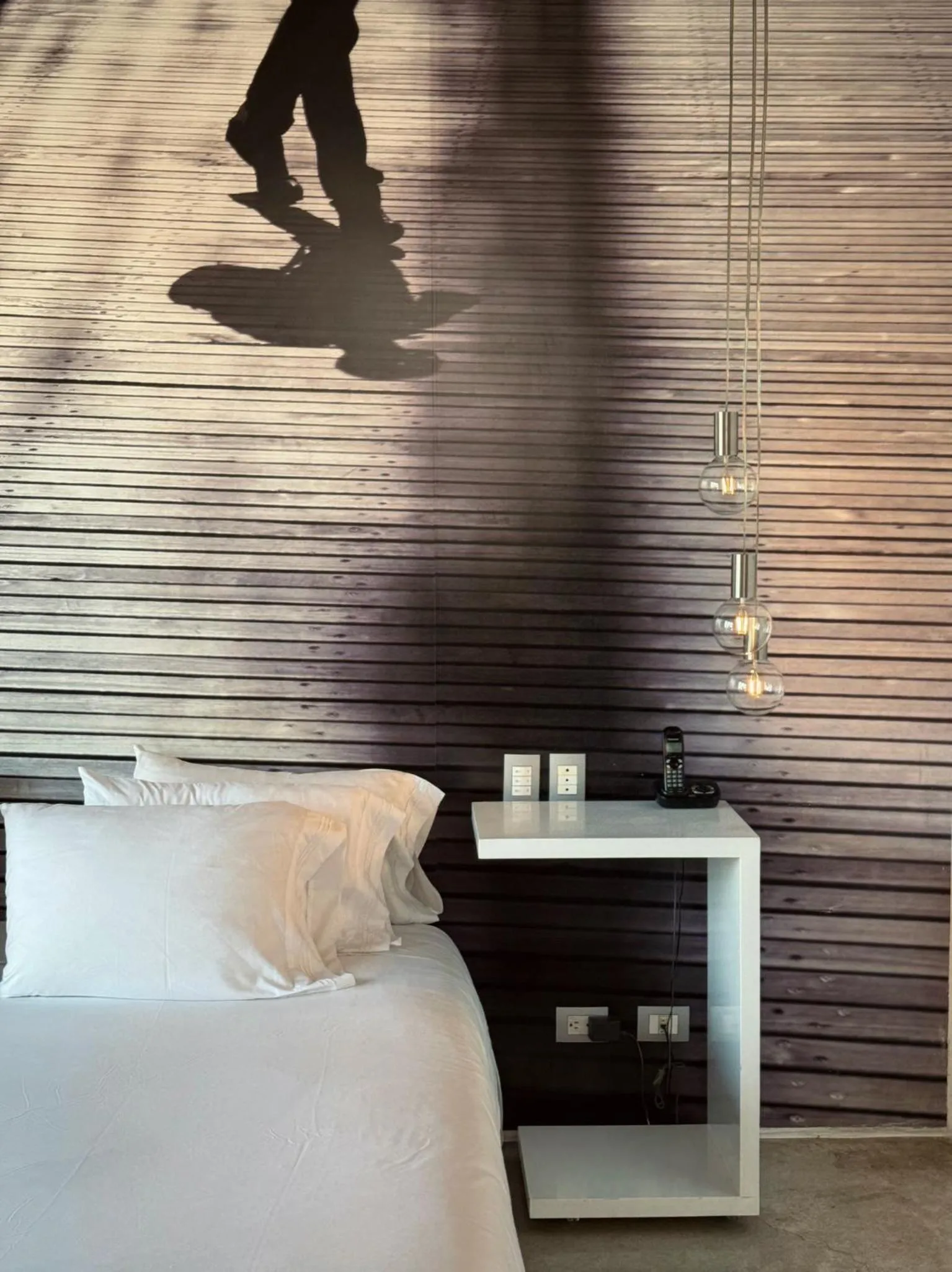 Photo of the whole room, Bed in Now Hotel Cali