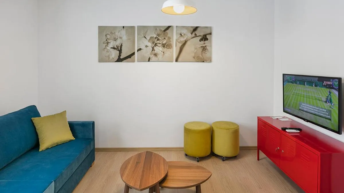 The Room Hotel & Apartments